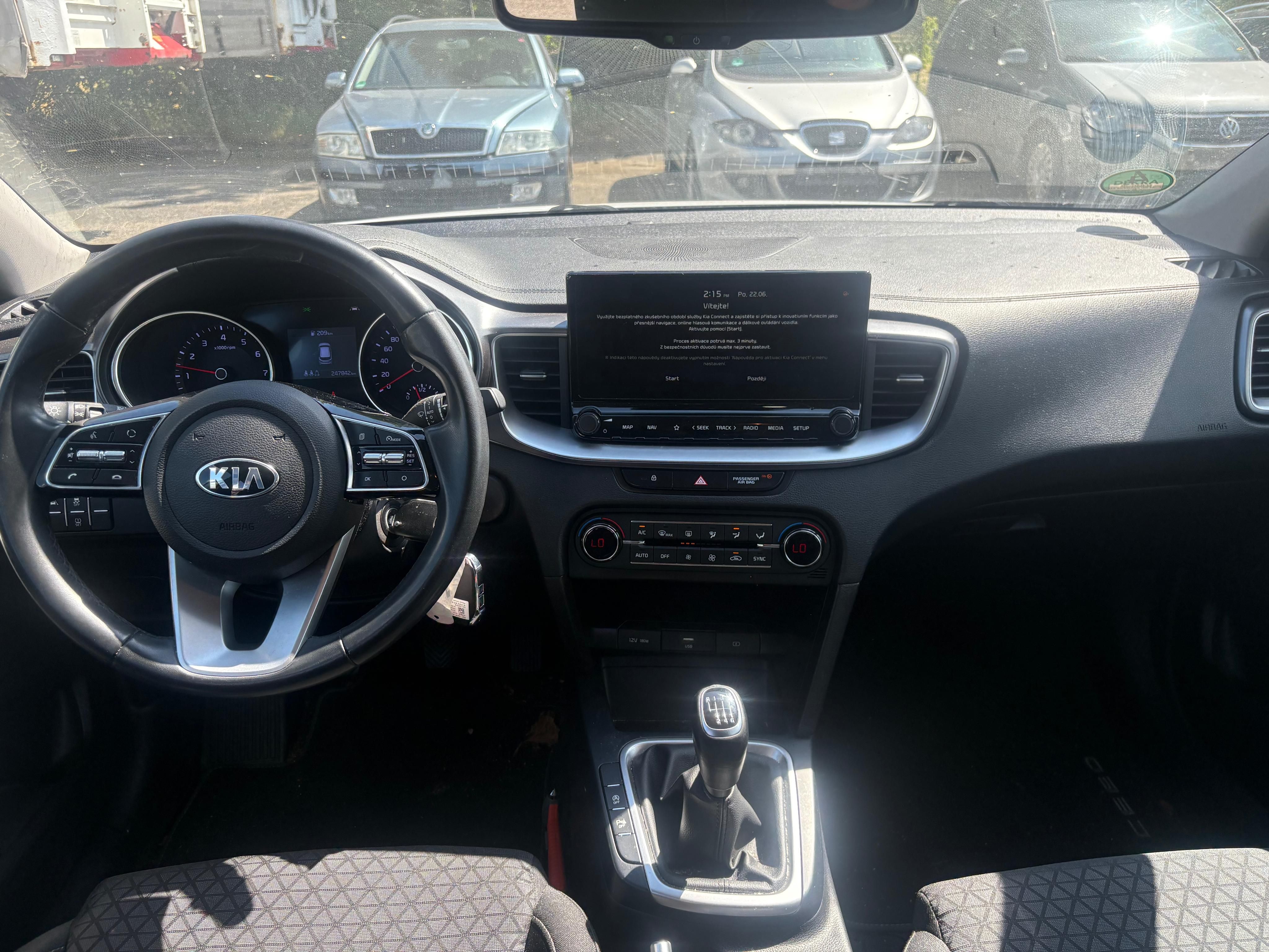 Kia Cee´d, Výbava , servis kia , stav - fotka 5