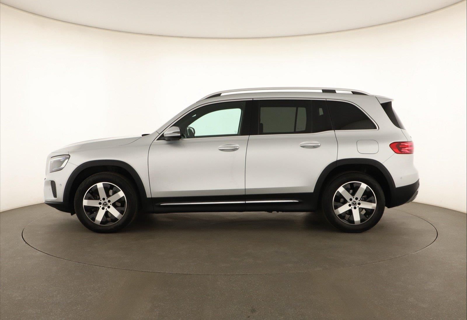 Mercedes-Benz GLB, GLB 200 d 4MATIC - fotka 3