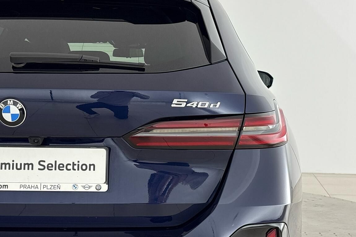 BMW Řada 5, 540d xDrive Touring - fotka 4