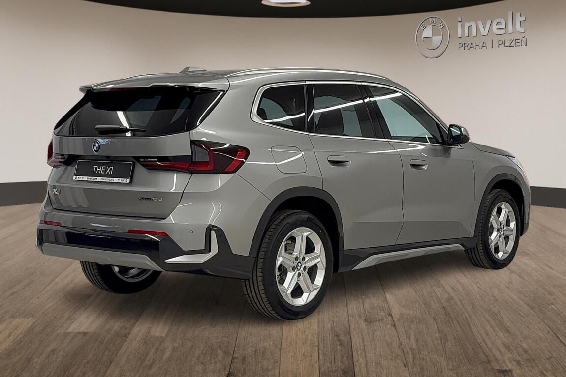 BMW X1, sDrive18d - fotka 3