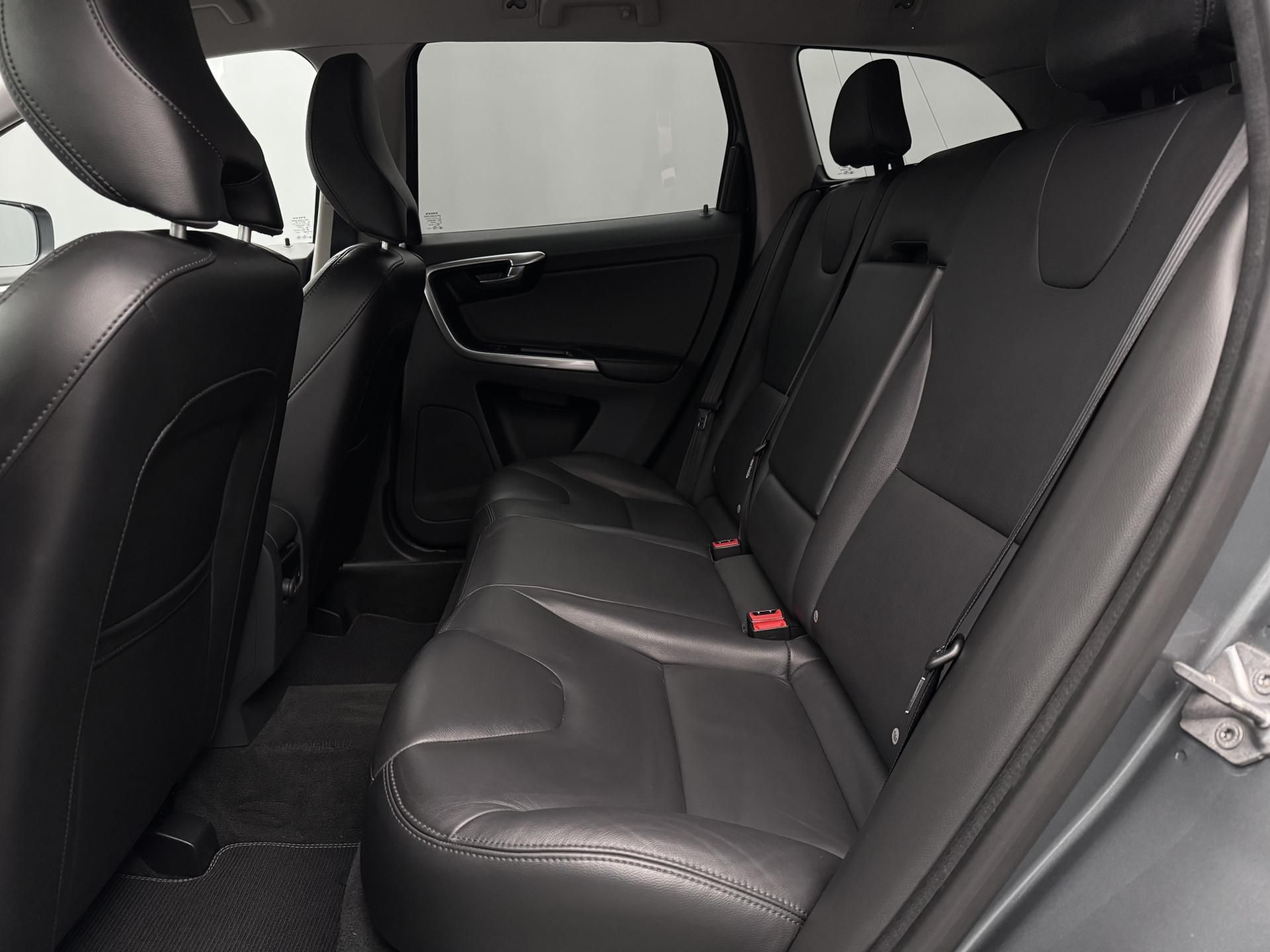 Volvo XC60, D4 AWD SUMMUM AUT - fotka 6