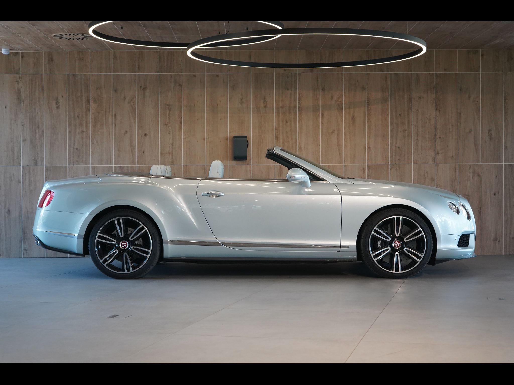 Bentley Continental GTC, Mulliner, Masáže, Ventilace - fotka 4