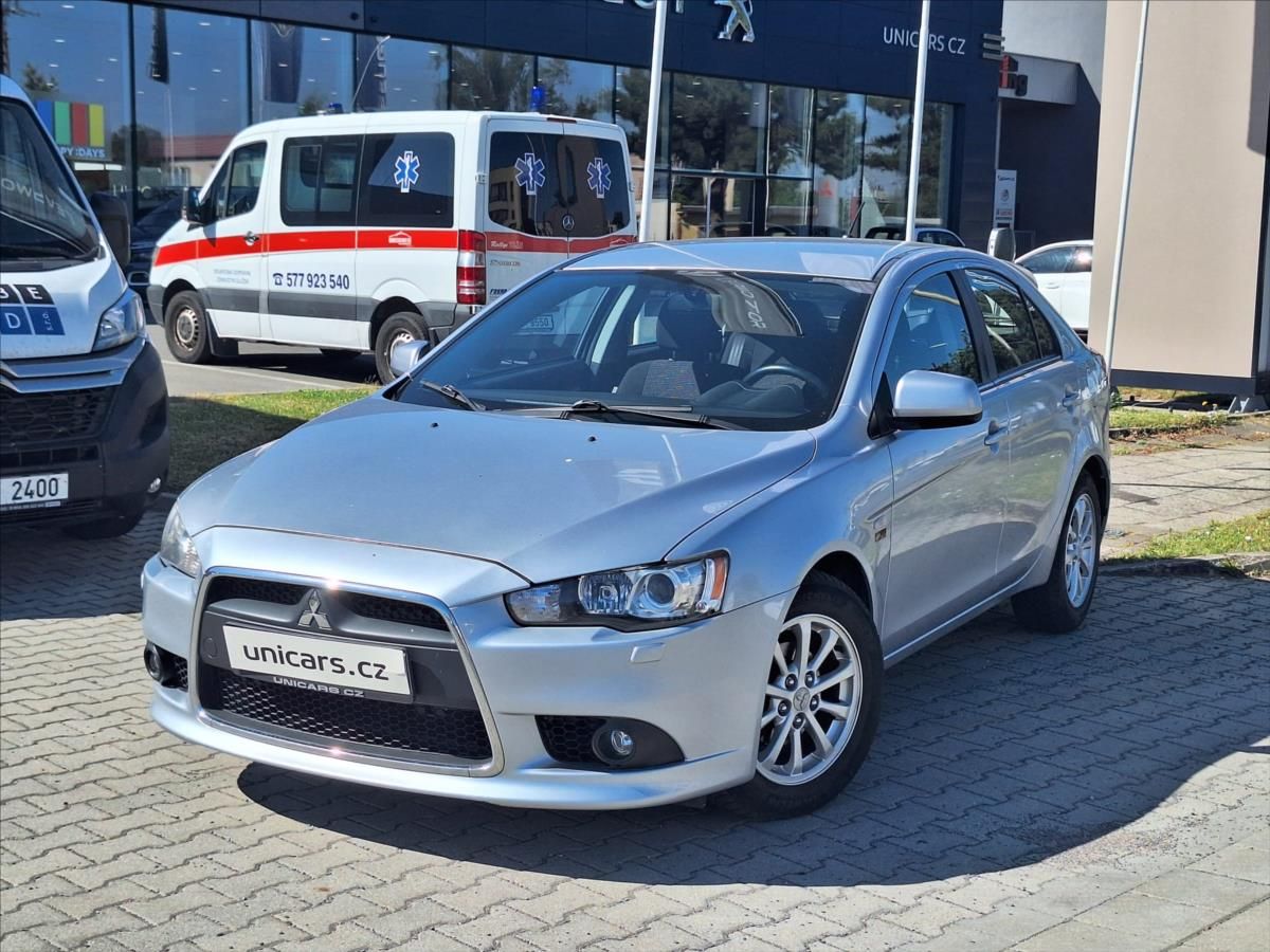 Mitsubishi Lancer, 1,6 poctivý komplet servis