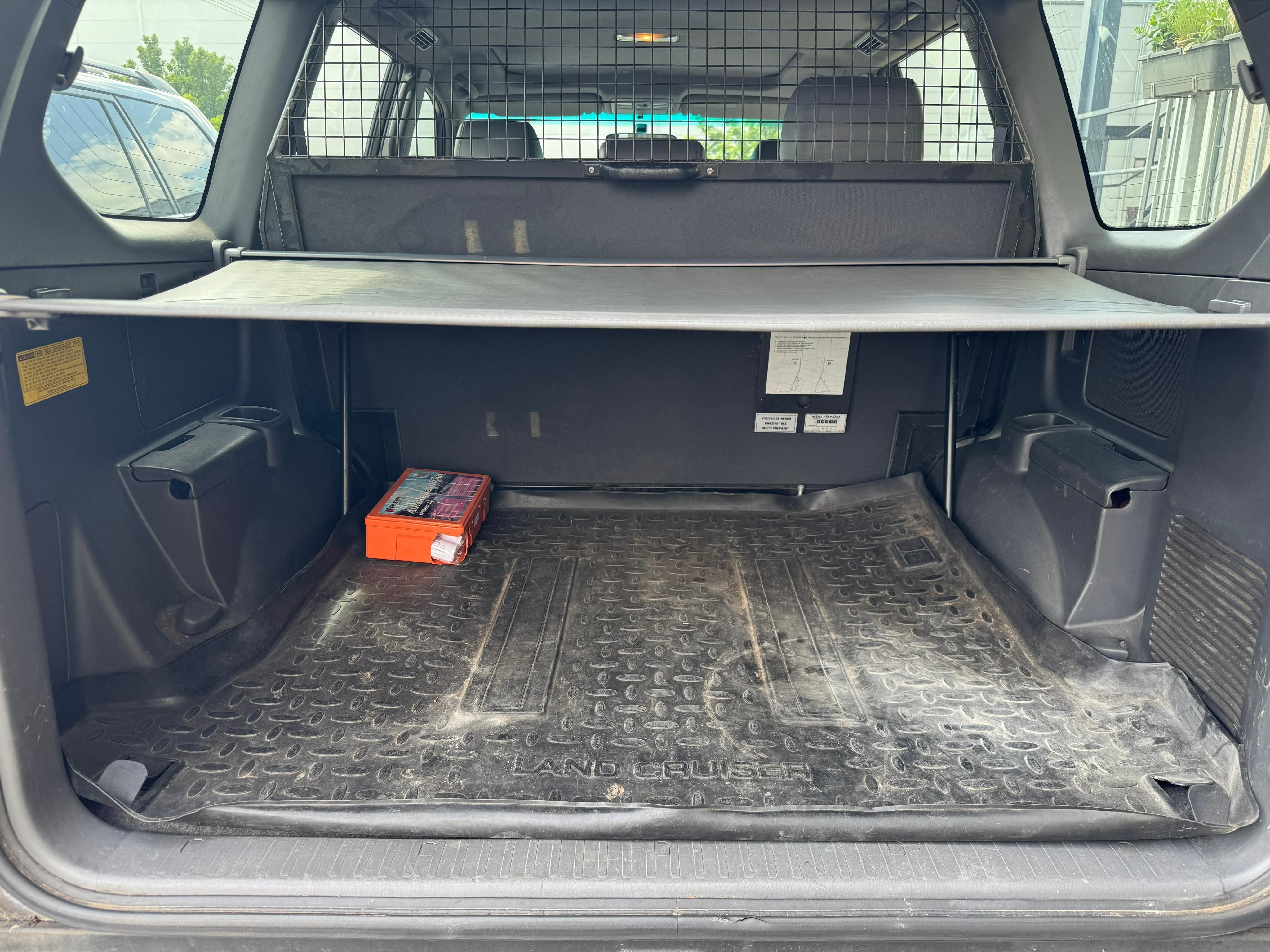 Toyota Land Cruiser, LC120, Pravidelně servisováno. - fotka 3