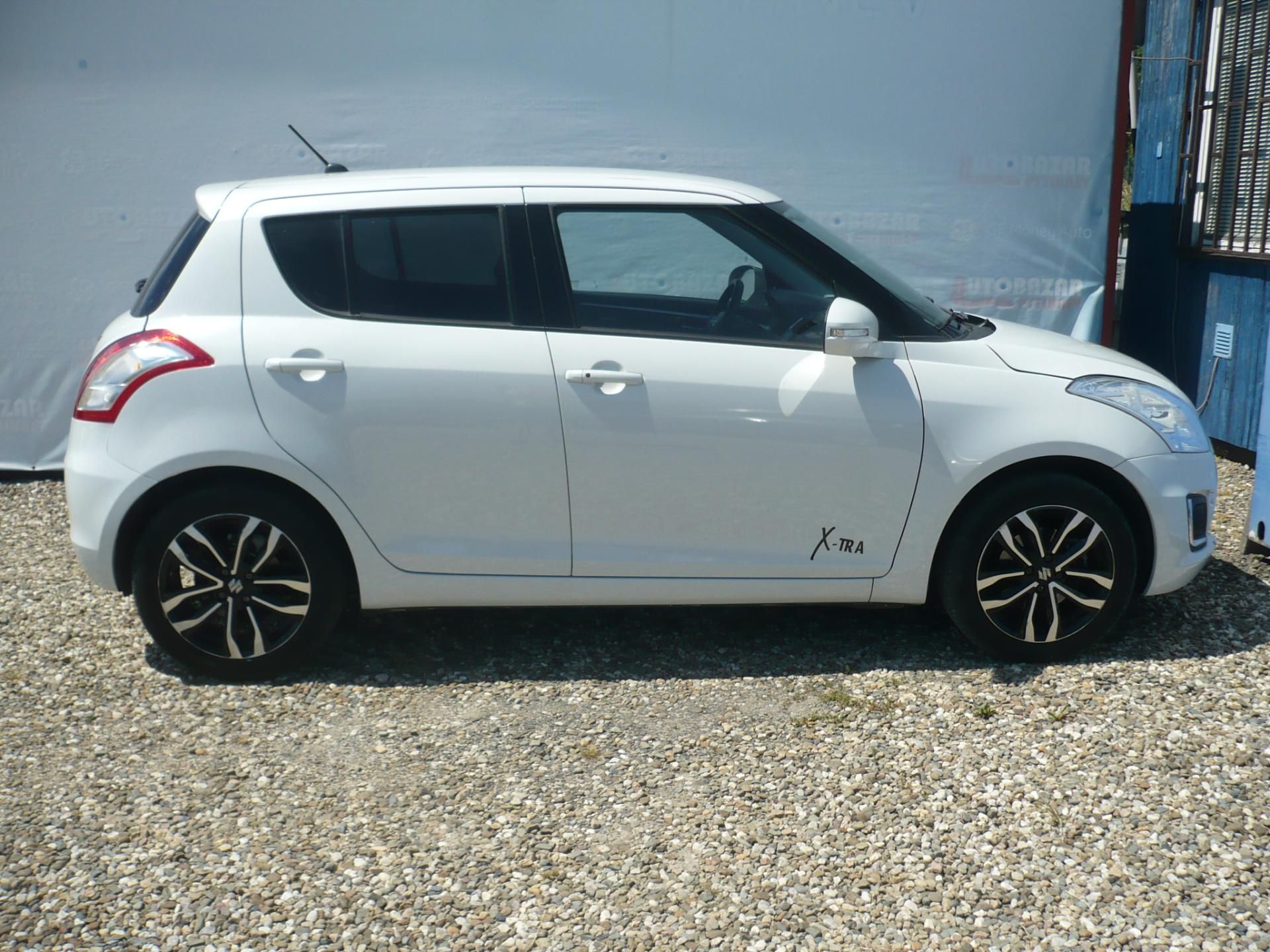 Suzuki Swift, 1.2I 69Kw X-Tra Klimatizace - fotka 5