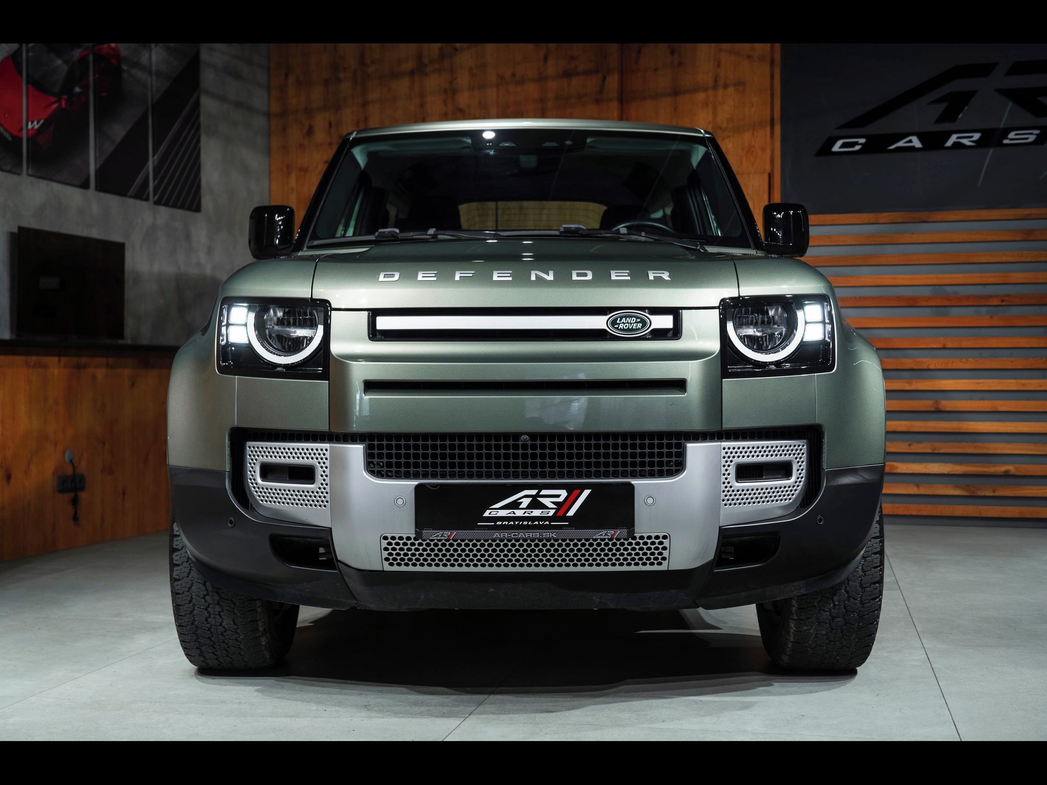 Land Rover Defender - fotka 4