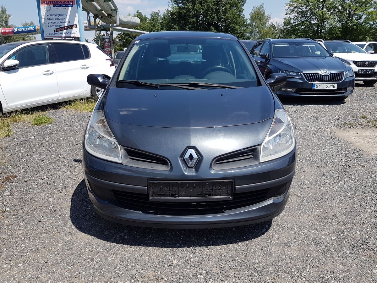 Renault Clio, 1.2i 55KW KLIMA - fotka 2