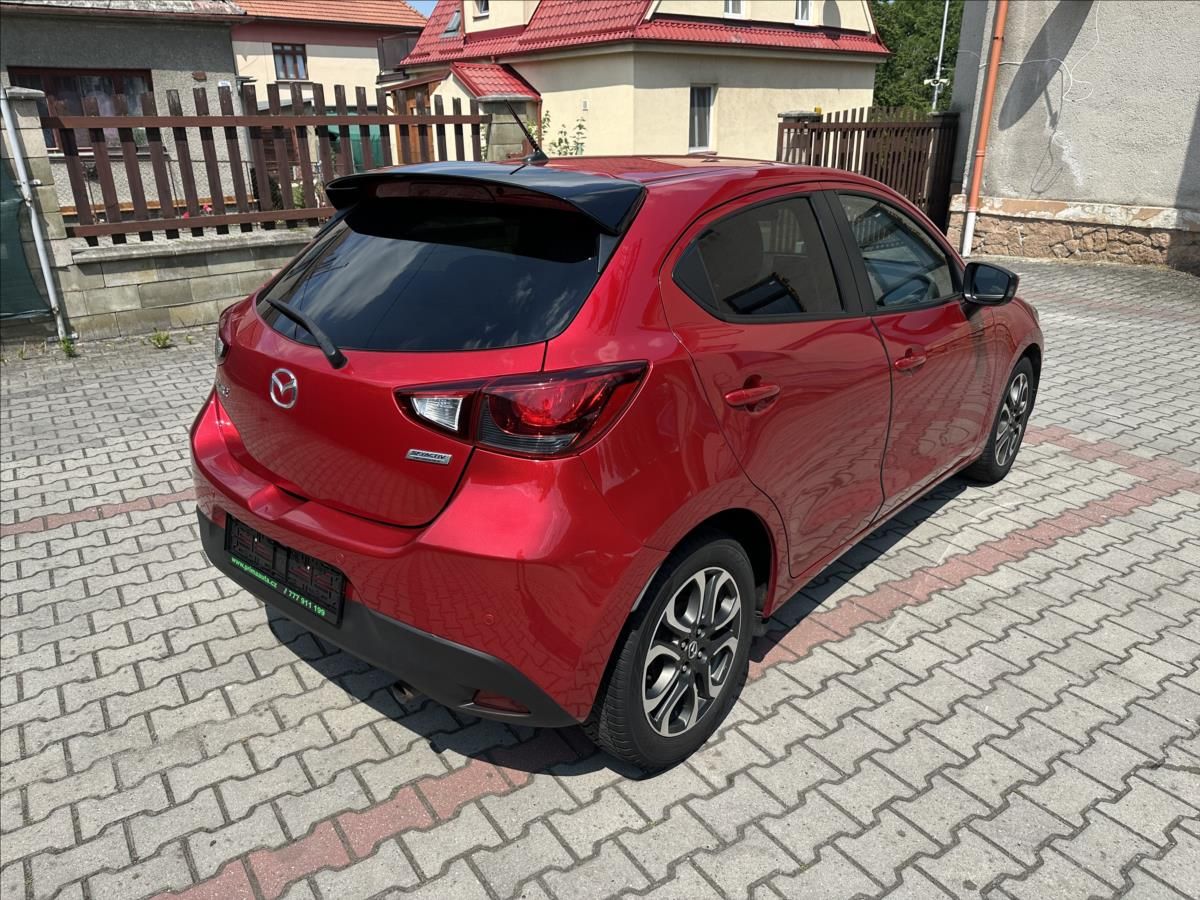 Mazda 2, 1,5 - fotka 3