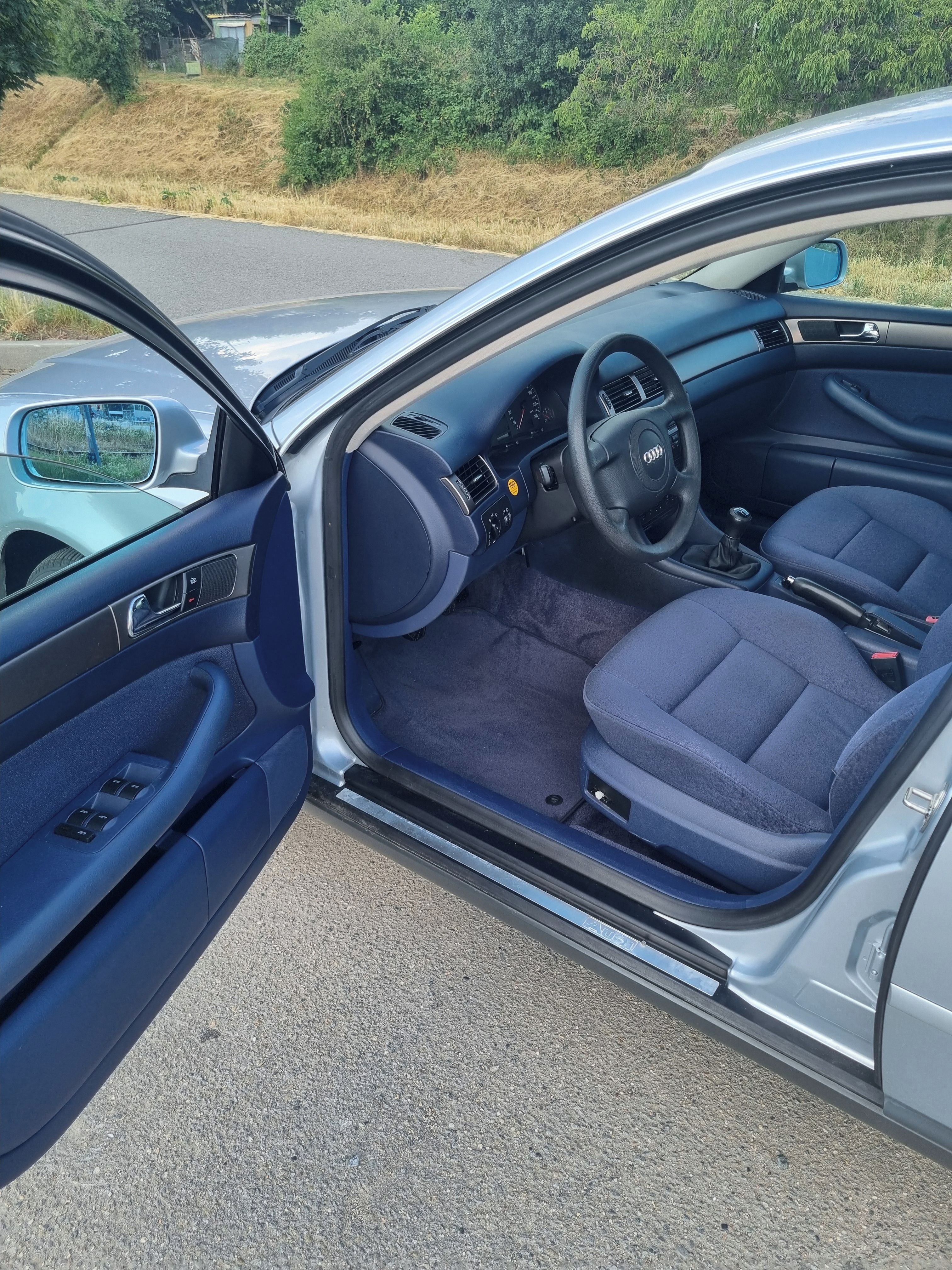 Audi A6, 2,4i, ! TOP !, 2.maj.-německo - fotka 5