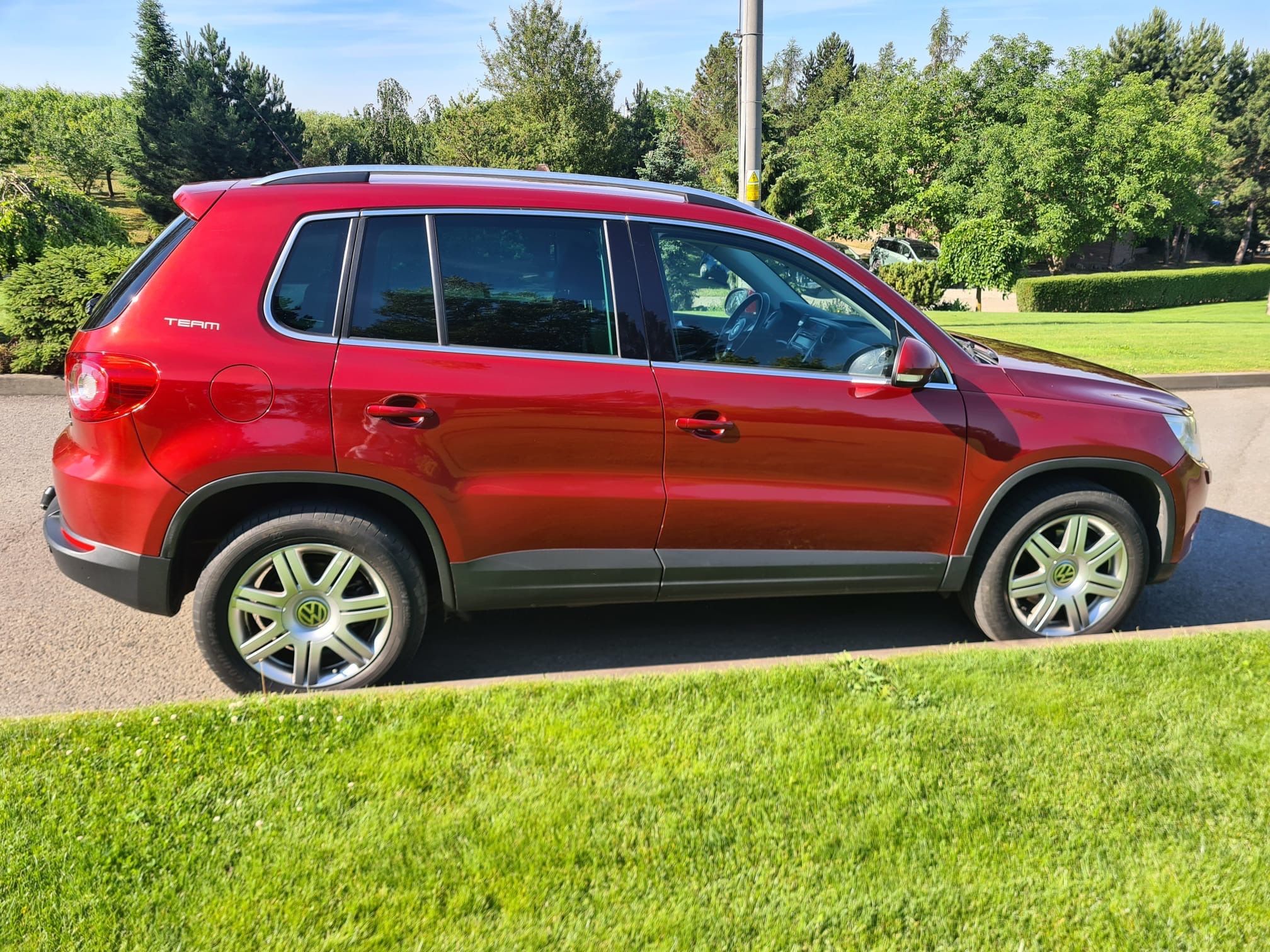 Volkswagen Tiguan, 2.0TDi 4x4 MAN 103kw TAŽ.ZAŘ - fotka 4