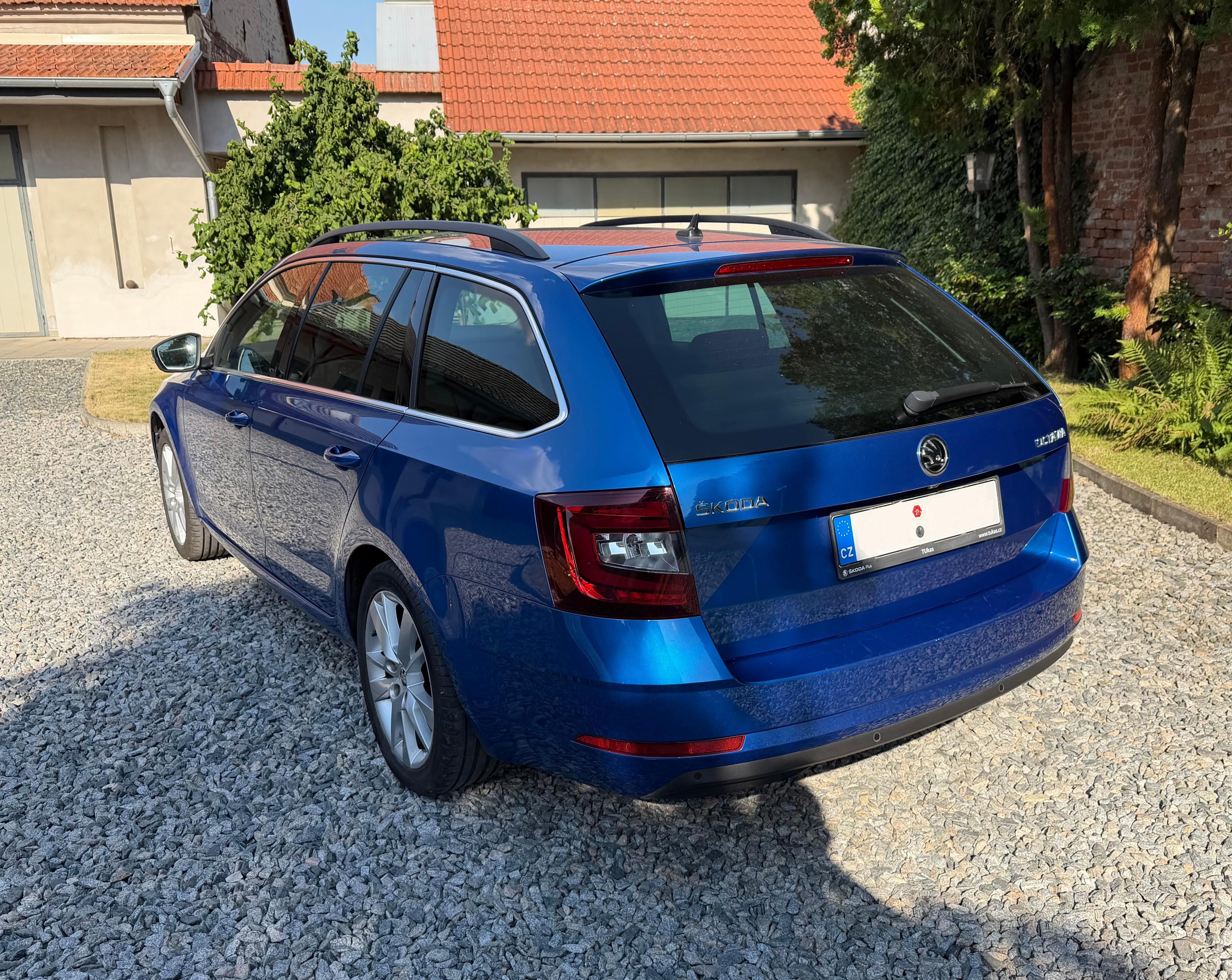 Škoda Octavia, 2.0 TDI 110kW Style Combi - fotka 4