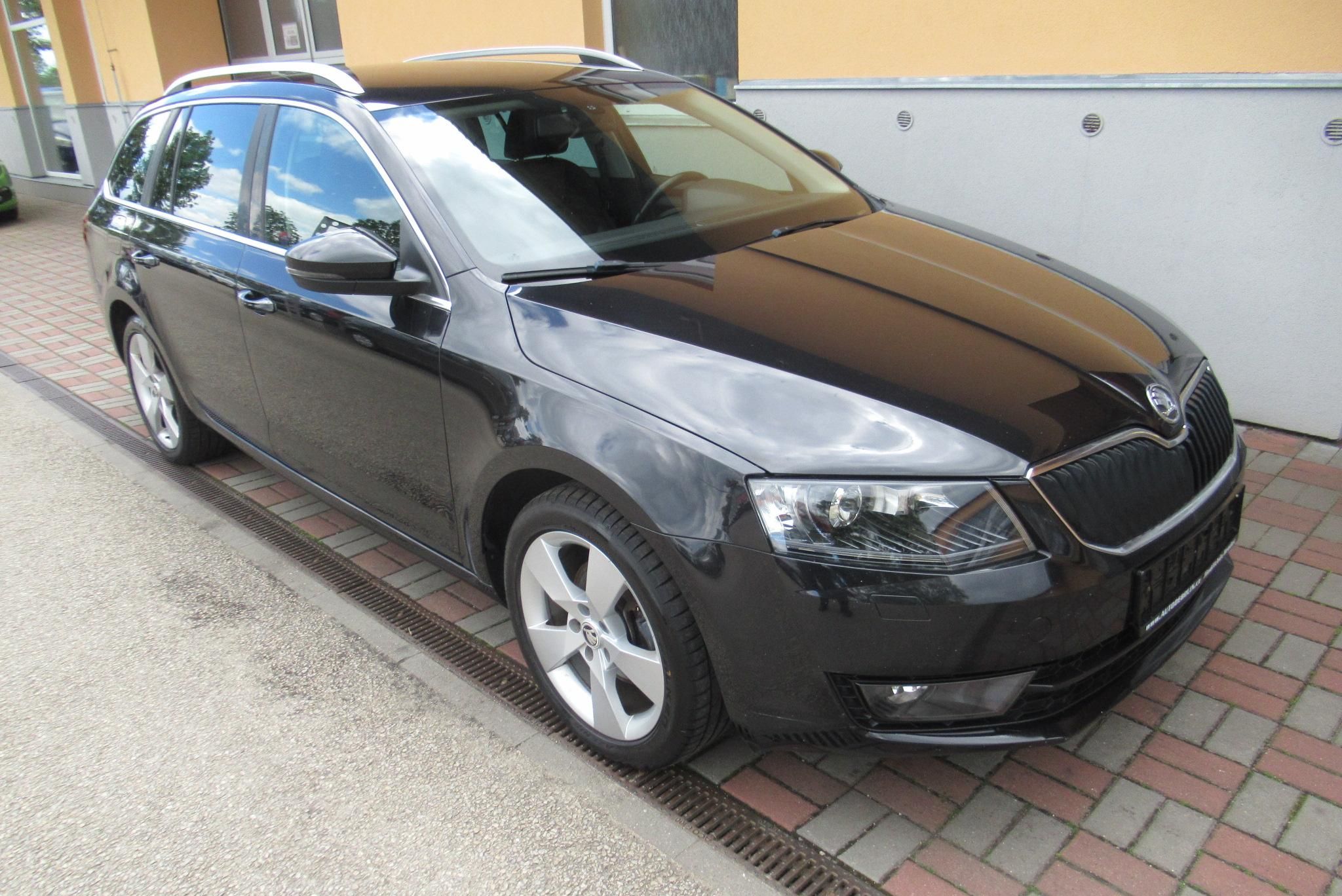 Škoda Octavia, 2.0 TDi AUT. KLIMA SADA KOL