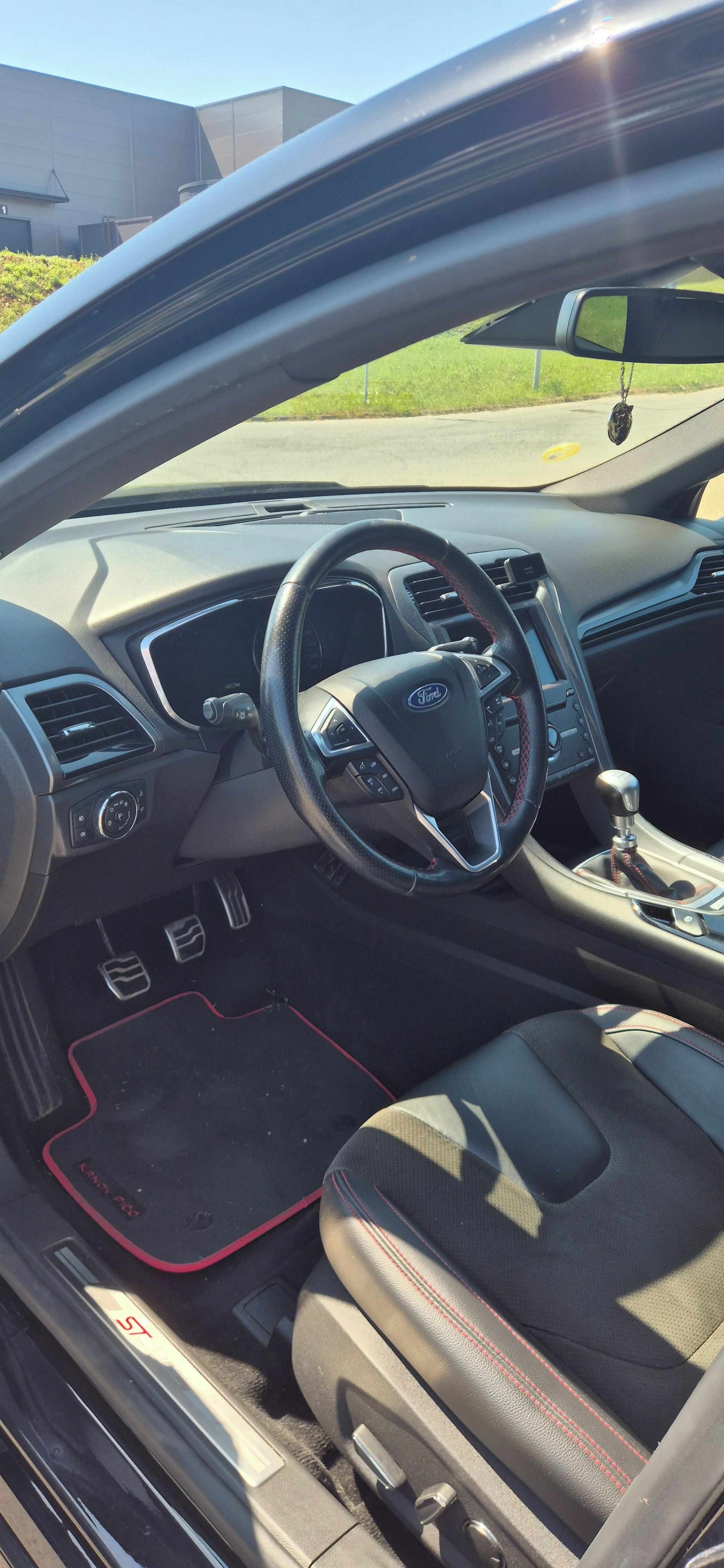 Ford Mondeo, 2.0 TDCI, ST Line - fotka 2