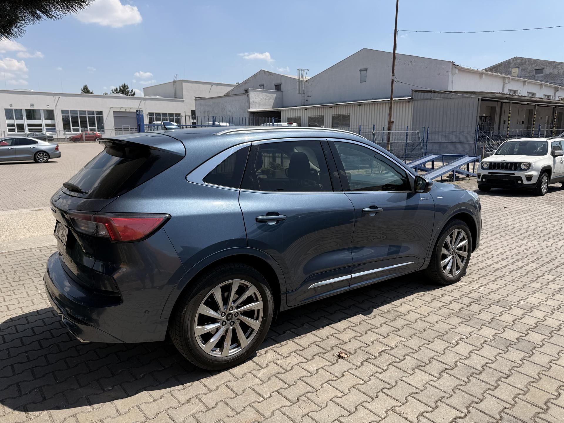 Ford Kuga, 2.5 HEV,4x4,VIGNALE,CZ! - fotka 5