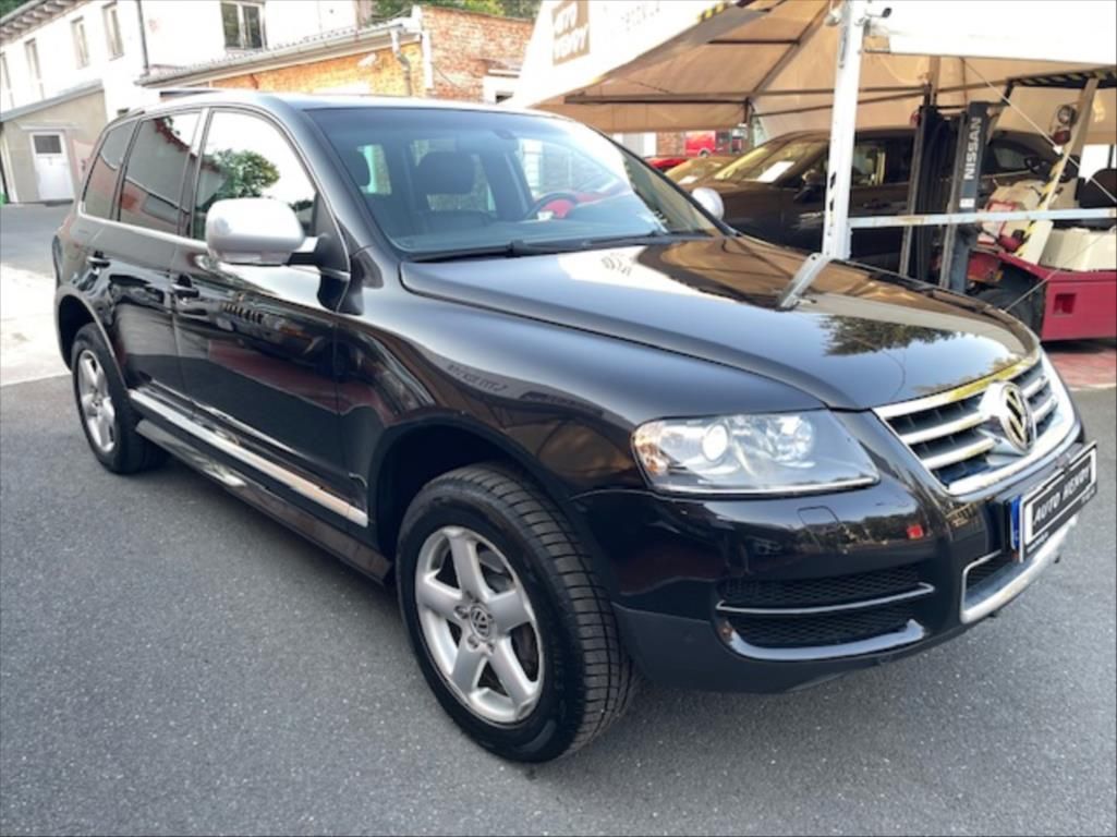 Volkswagen Touareg, 3,0 TDI V6 INDIVIDUÁL - fotka 3
