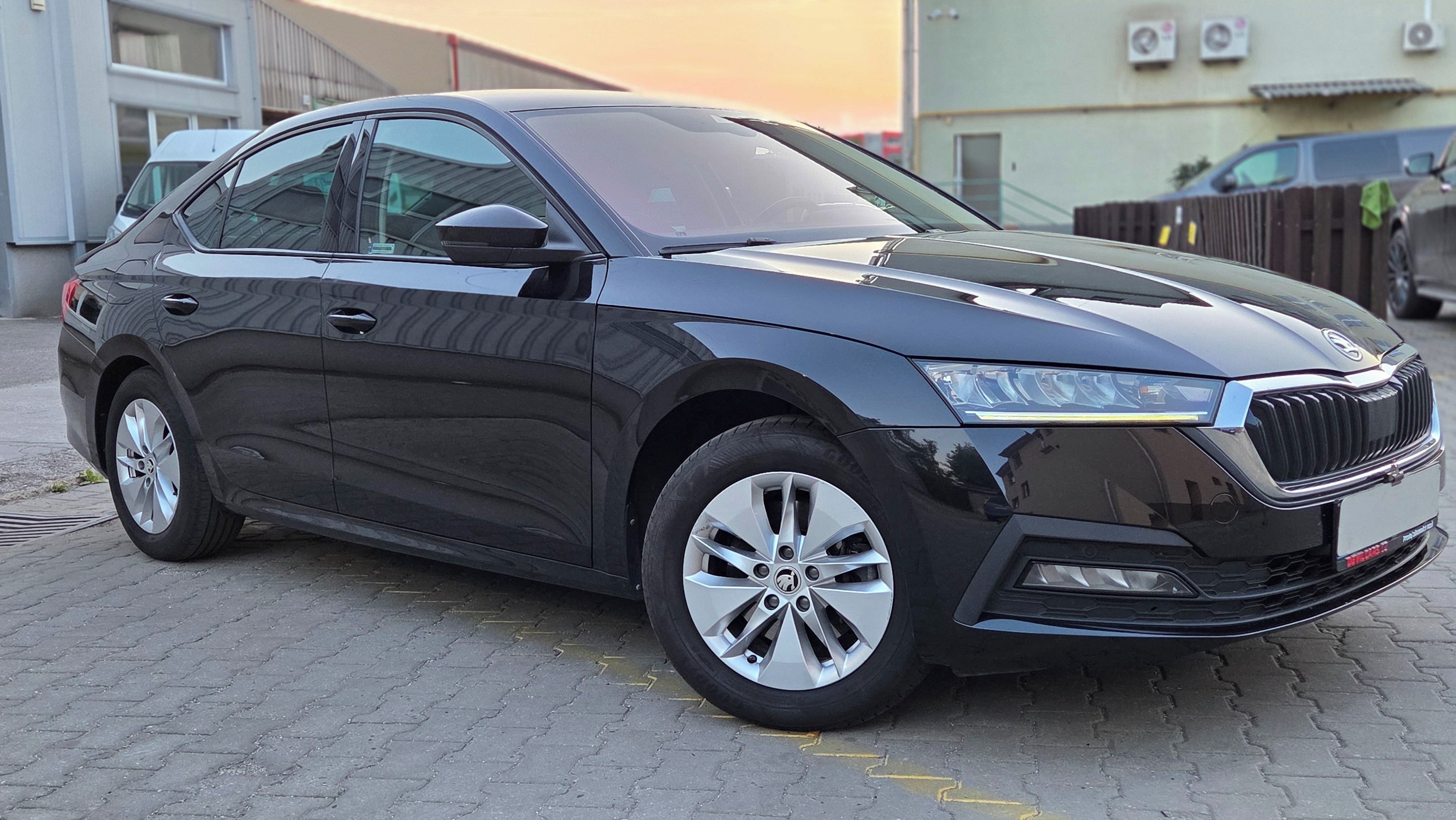 Škoda Octavia, 2.0 TDI, 4x4, DSG, ČR, DPH - fotka 6