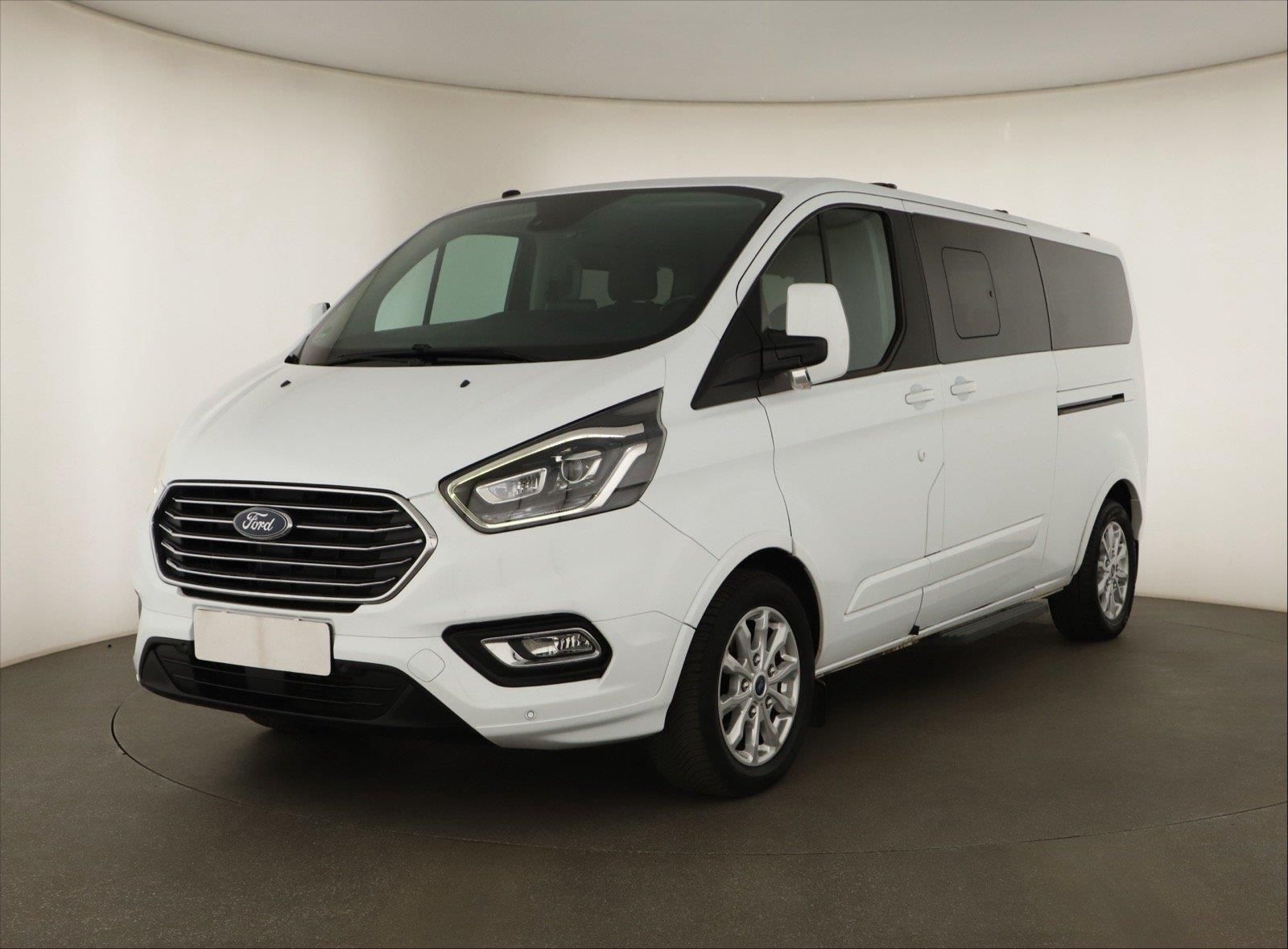 Ford Tourneo Custom, 2.0 EcoBlue, Titanium, Klima - fotka 2