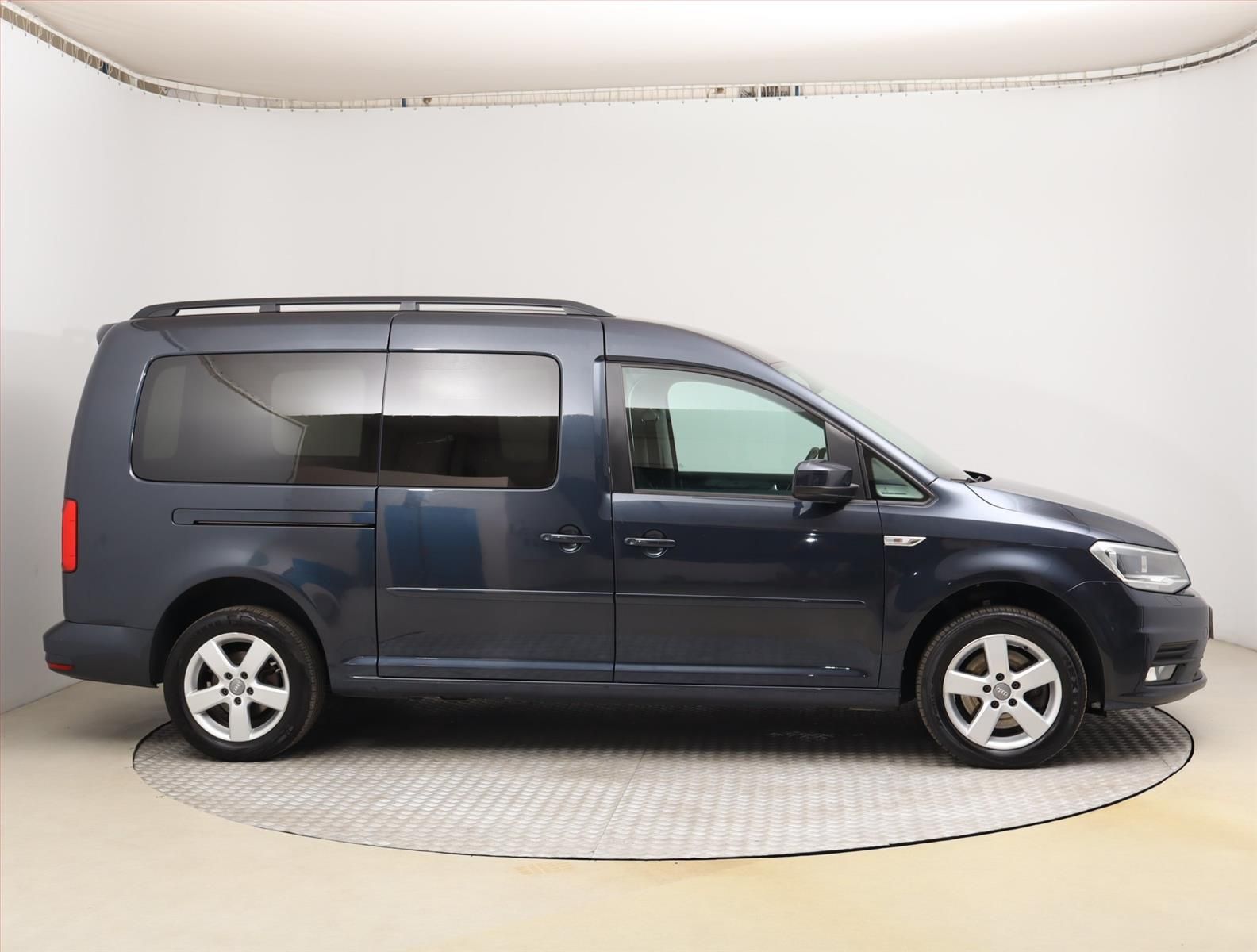 Volkswagen Caddy, Maxi 2.0 TDI, Comfortline - fotka 6