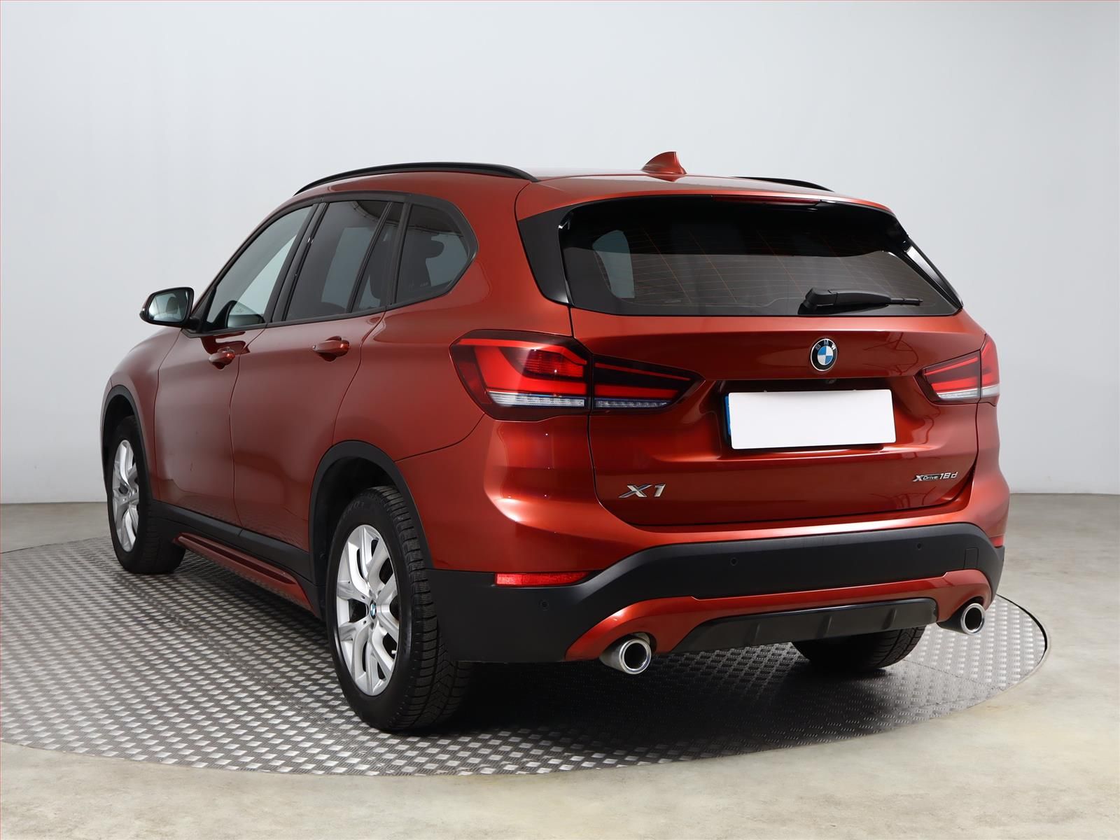 BMW X1, sDrive18d, 4X4, Automat, ČR - fotka 4