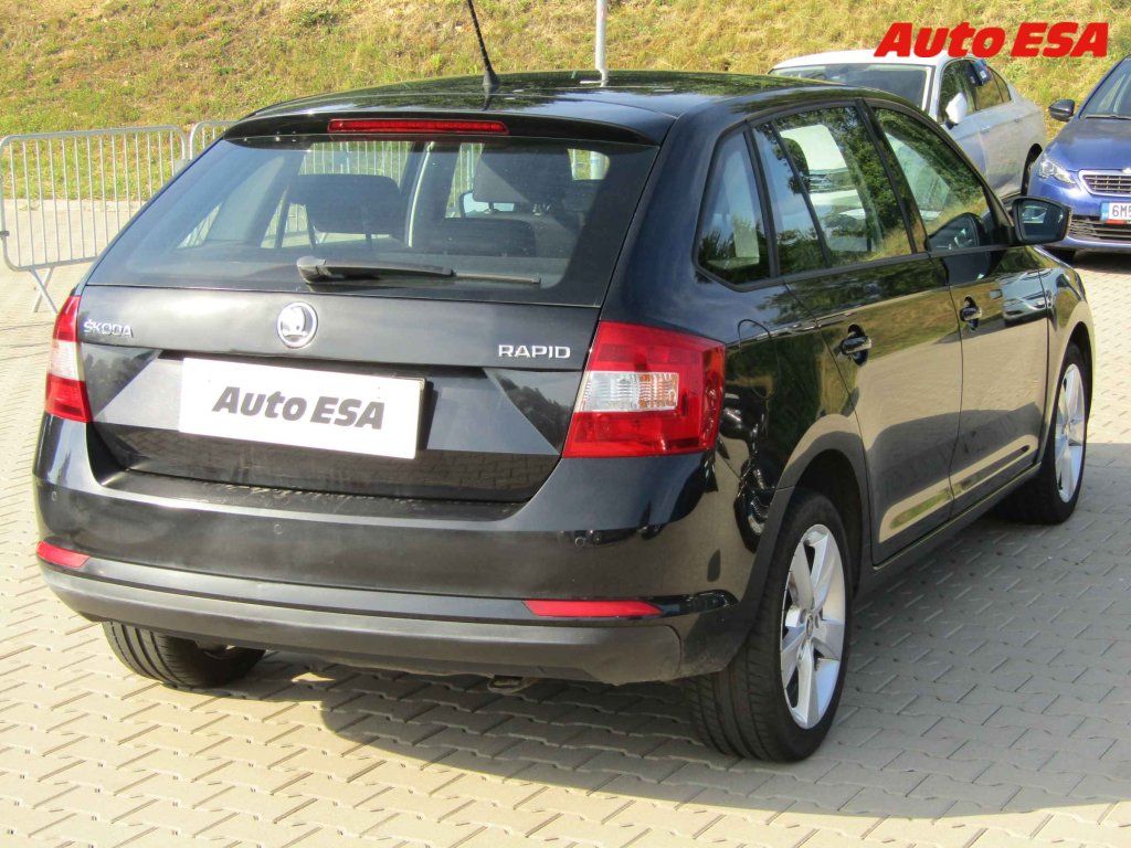 Škoda Rapid, 1.6TDi - fotka 4