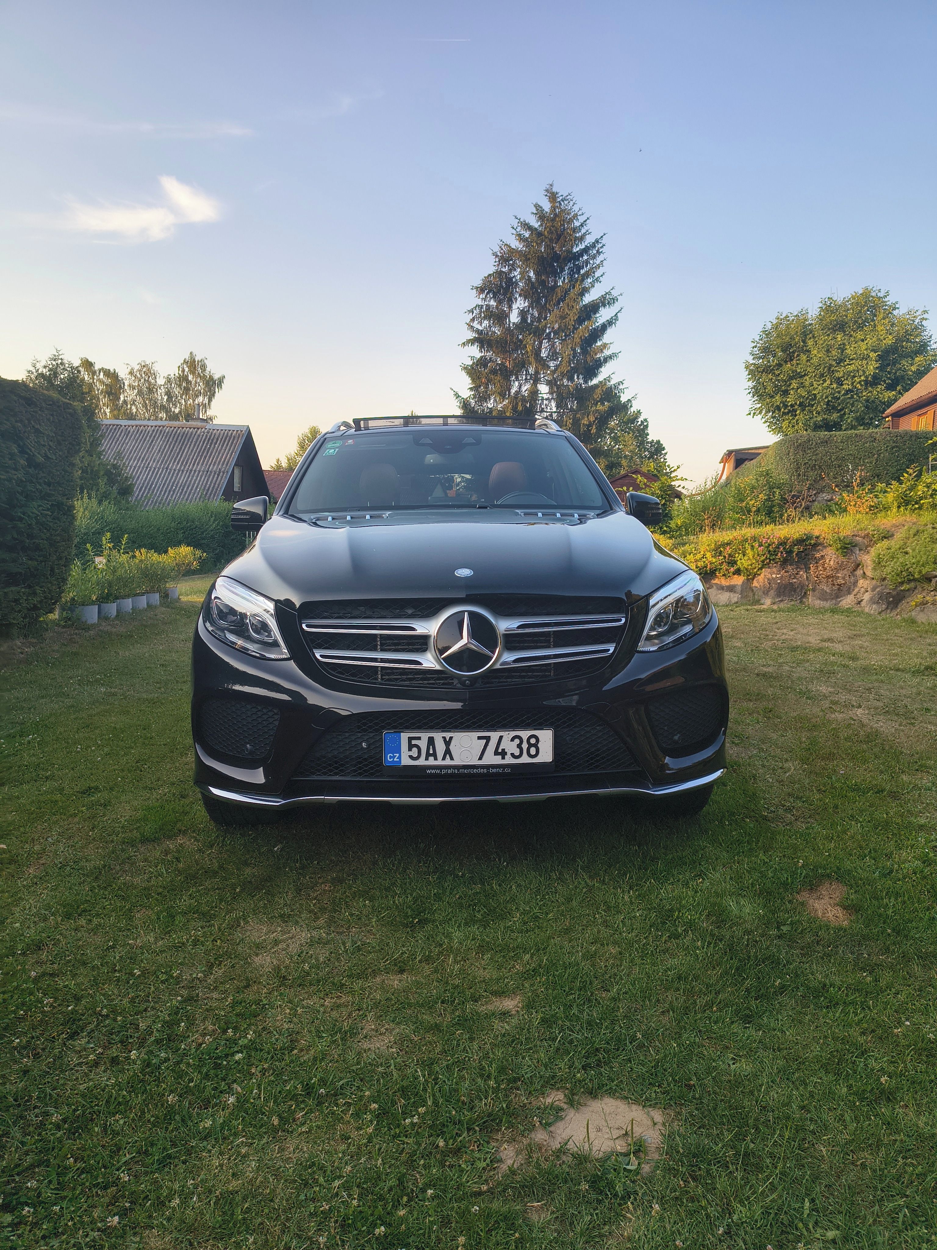 Mercedes-Benz GLE, 350d,4Matic,vzduchove odpruzen - fotka 2
