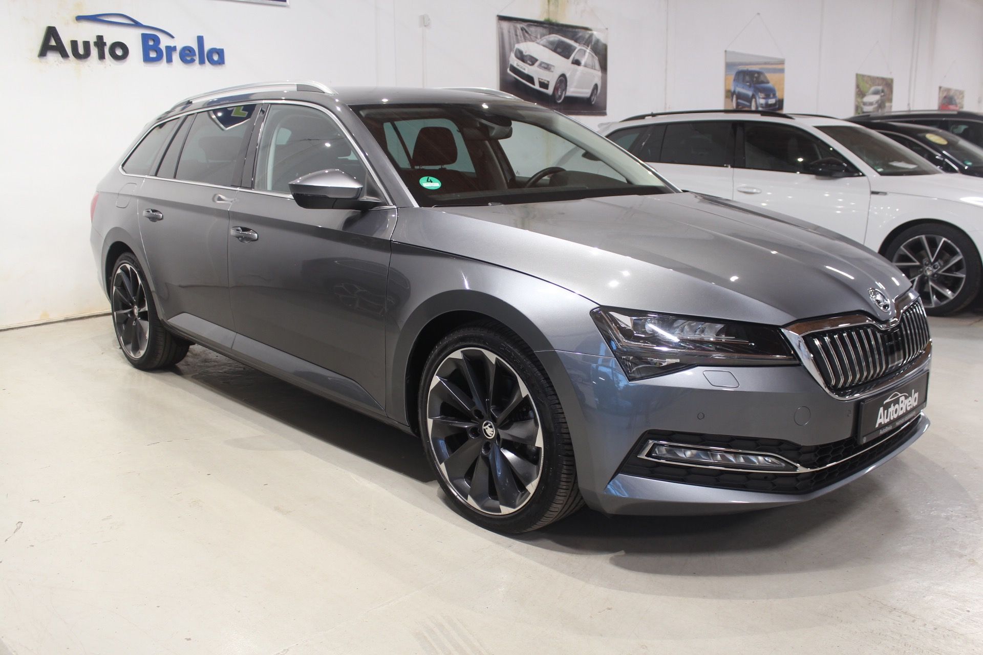 Škoda Superb, 2.0TDI DSG Matrix Display - fotka 3