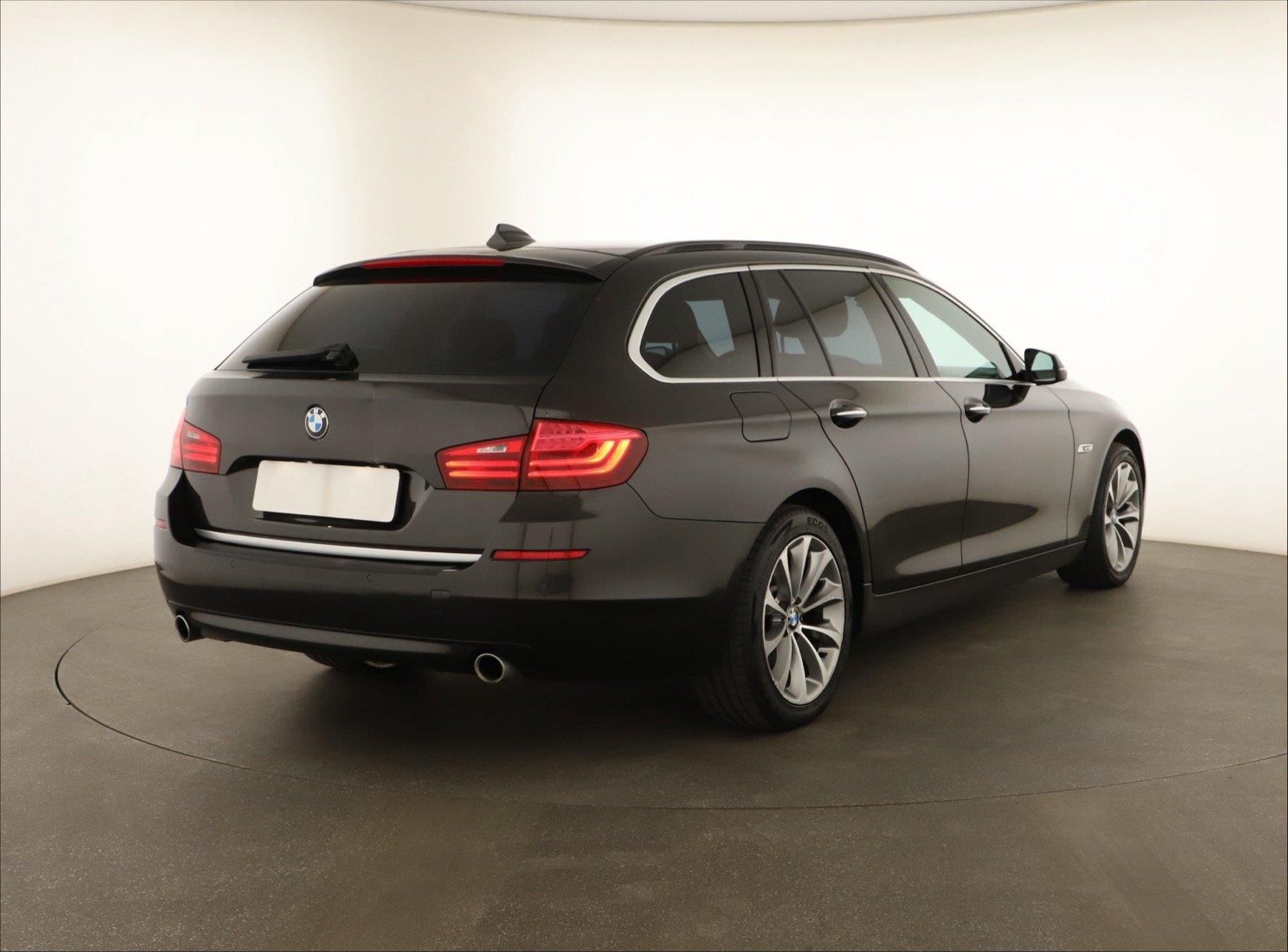 BMW Řada 5, 535d xDrive, 4X4, Automat - fotka 5