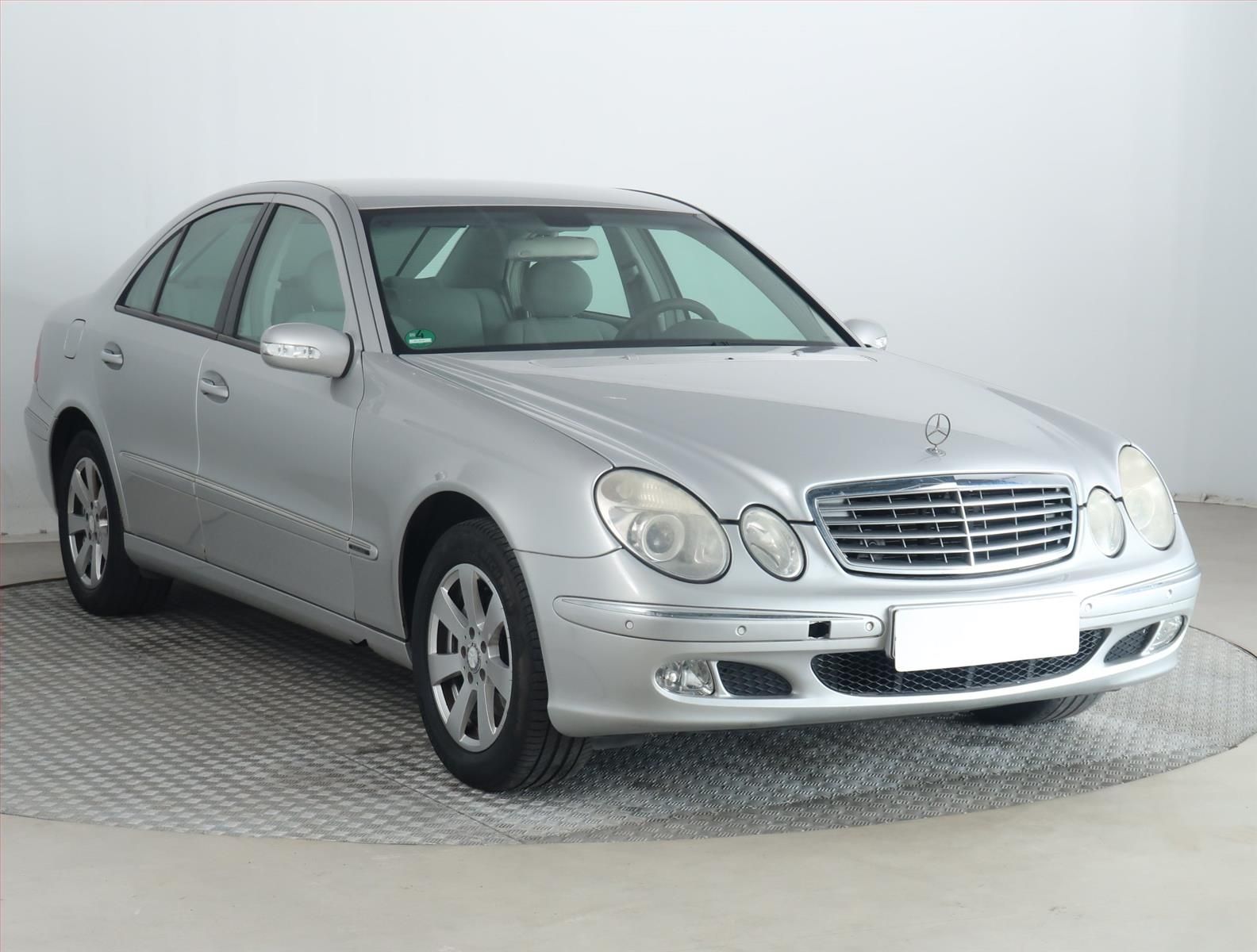 Mercedes-Benz Třídy E, 240, LPG, Automat, Tažné