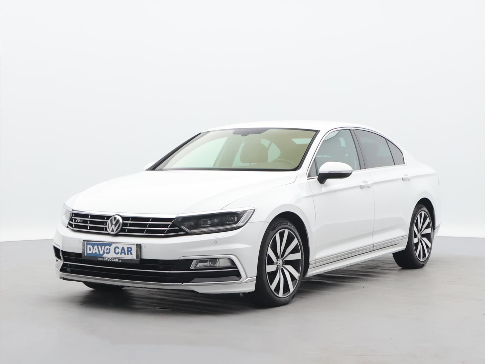 Volkswagen Passat, 2,0 TDI 140kW DSG R-line CZ - fotka 3