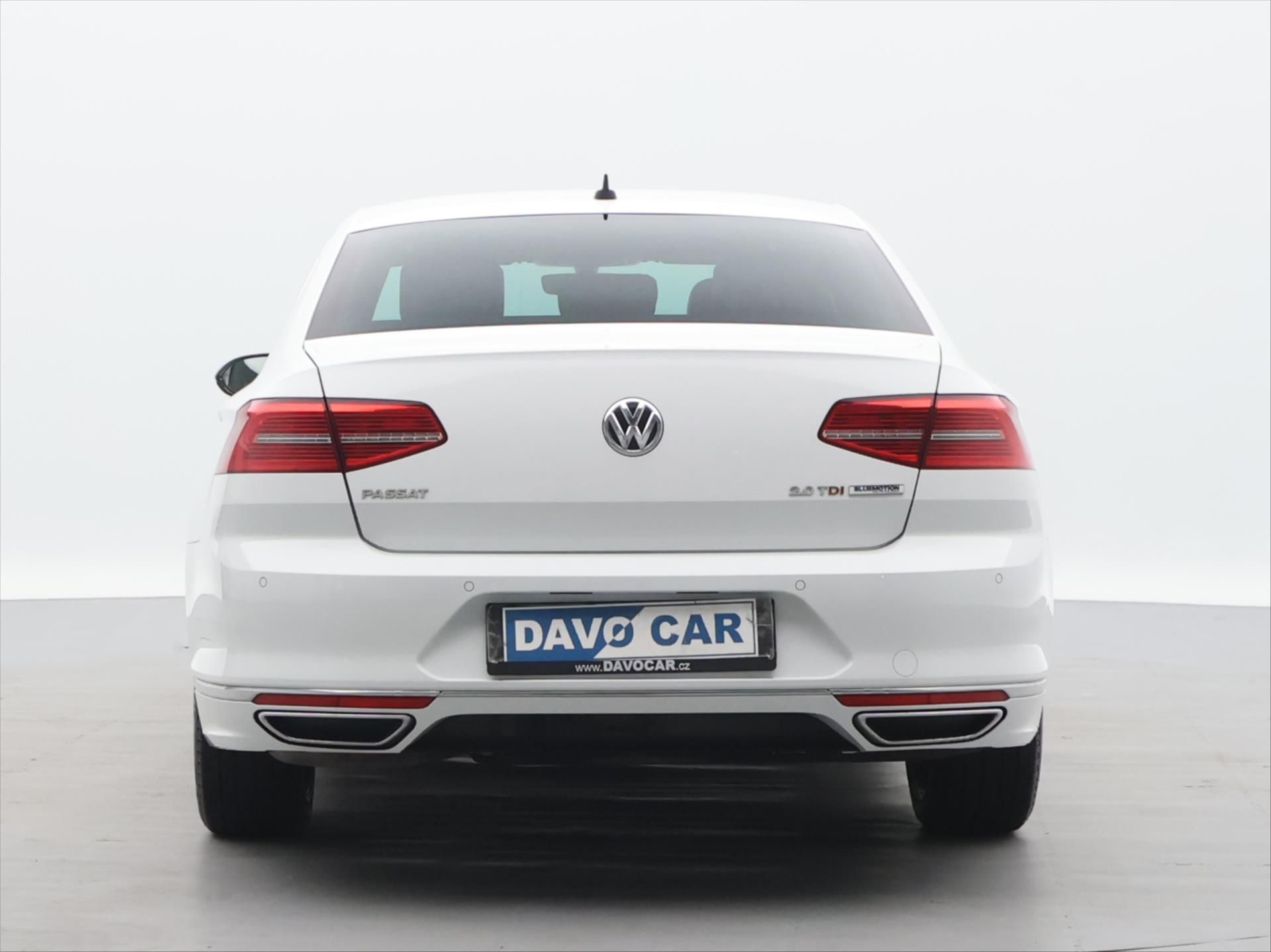 Volkswagen Passat, 2,0 TDI 140kW DSG R-line CZ - fotka 6