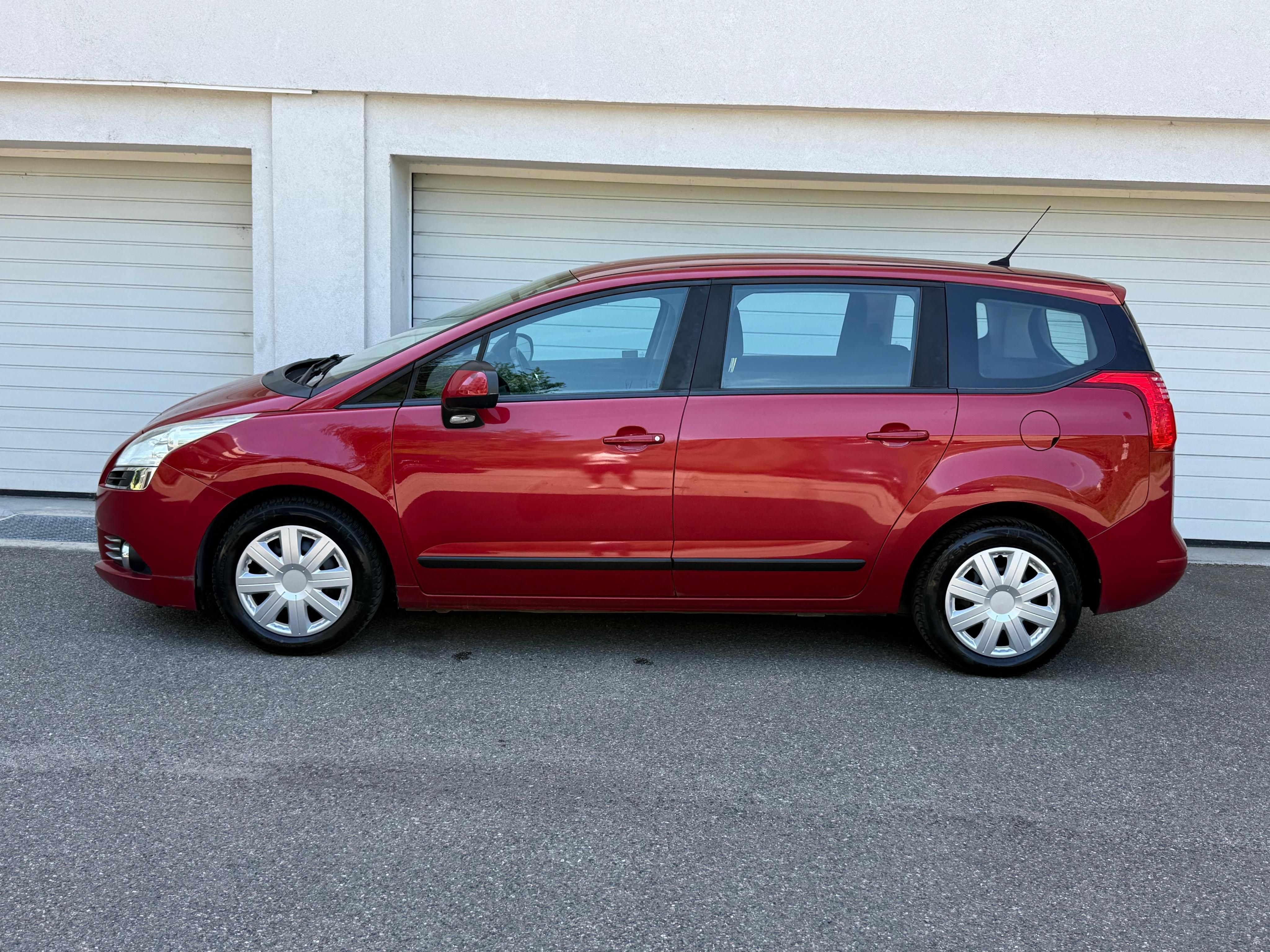 Peugeot 5008, 1.6HDi, 80kw Původ ČR Nová STK - fotka 2