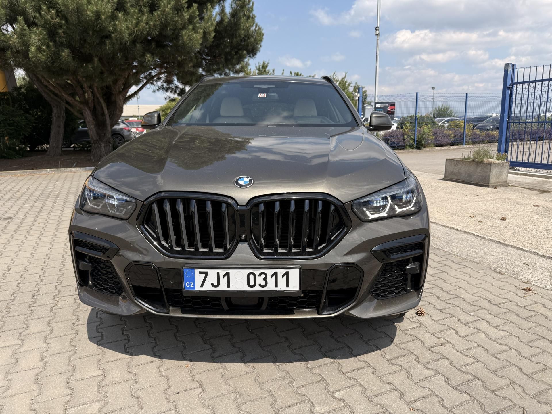 BMW X6, 40D, M-SPORT,ČR,PŘIPRAVUJEME - fotka 2