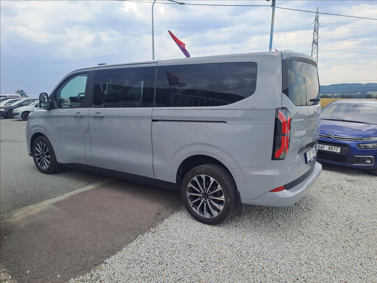 Ford Tourneo Custom, 2,0 EcoBlueTitanium X L2 AWD - fotka 6