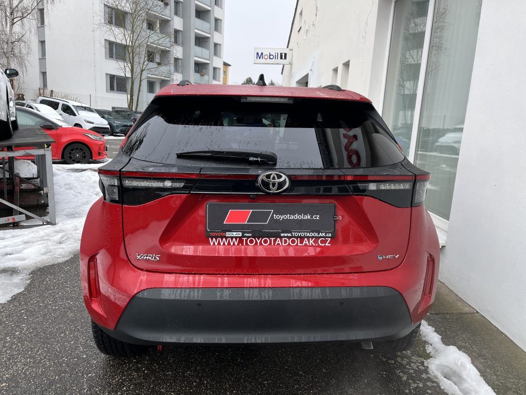 Toyota Yaris Cross, 1.5 HEV Style (2x4) - fotka 5