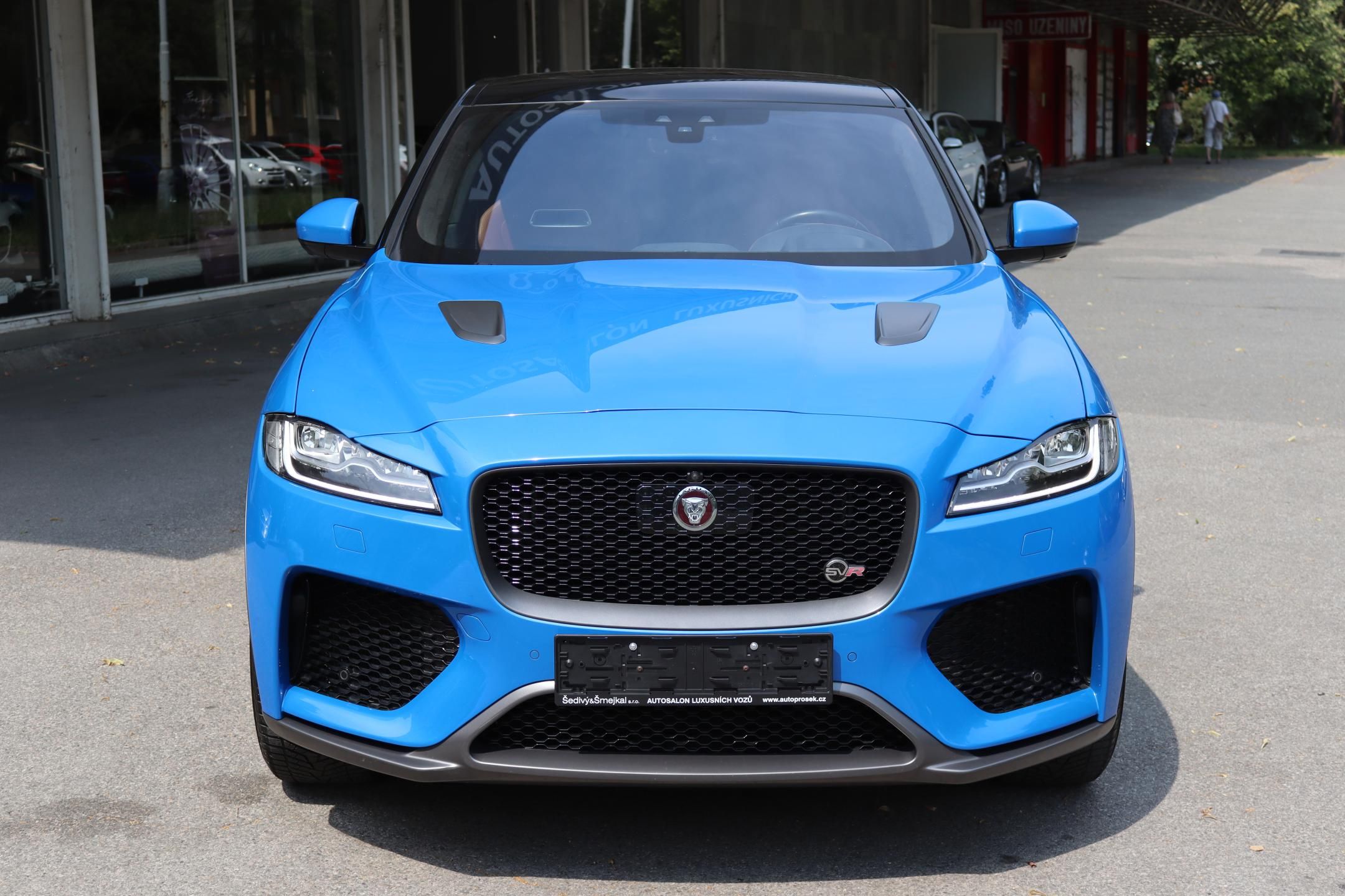 Jaguar F-Pace, SVR 5.0 V8 AWD 405kW DPH - fotka 2