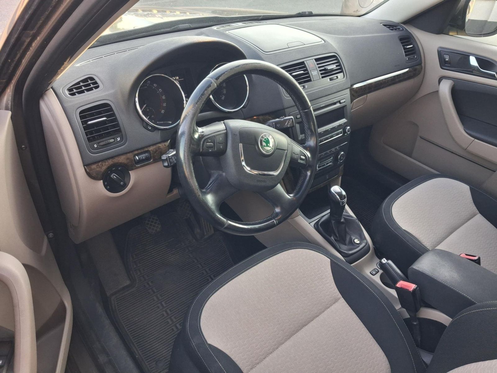 Škoda Yeti, 2.0 TDI, ČR,1.maj, Serv.kniha - fotka 3