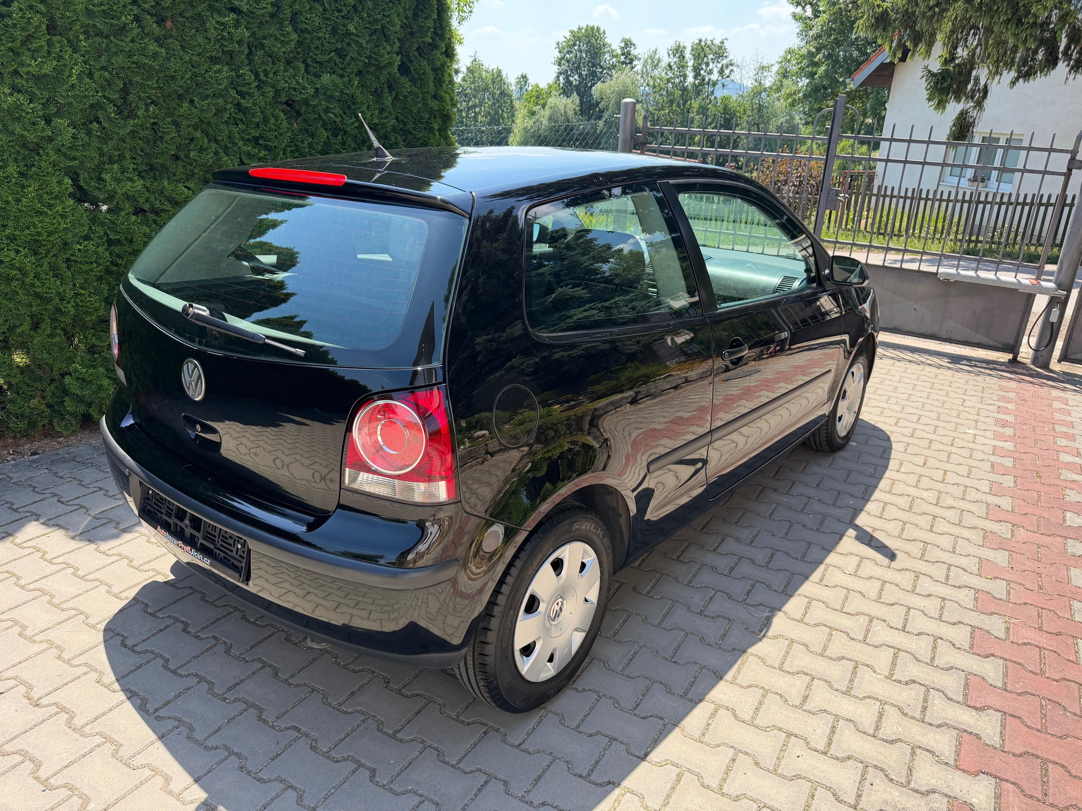 Volkswagen Polo, 1,2i pravidelný servis +zimáky - fotka 4