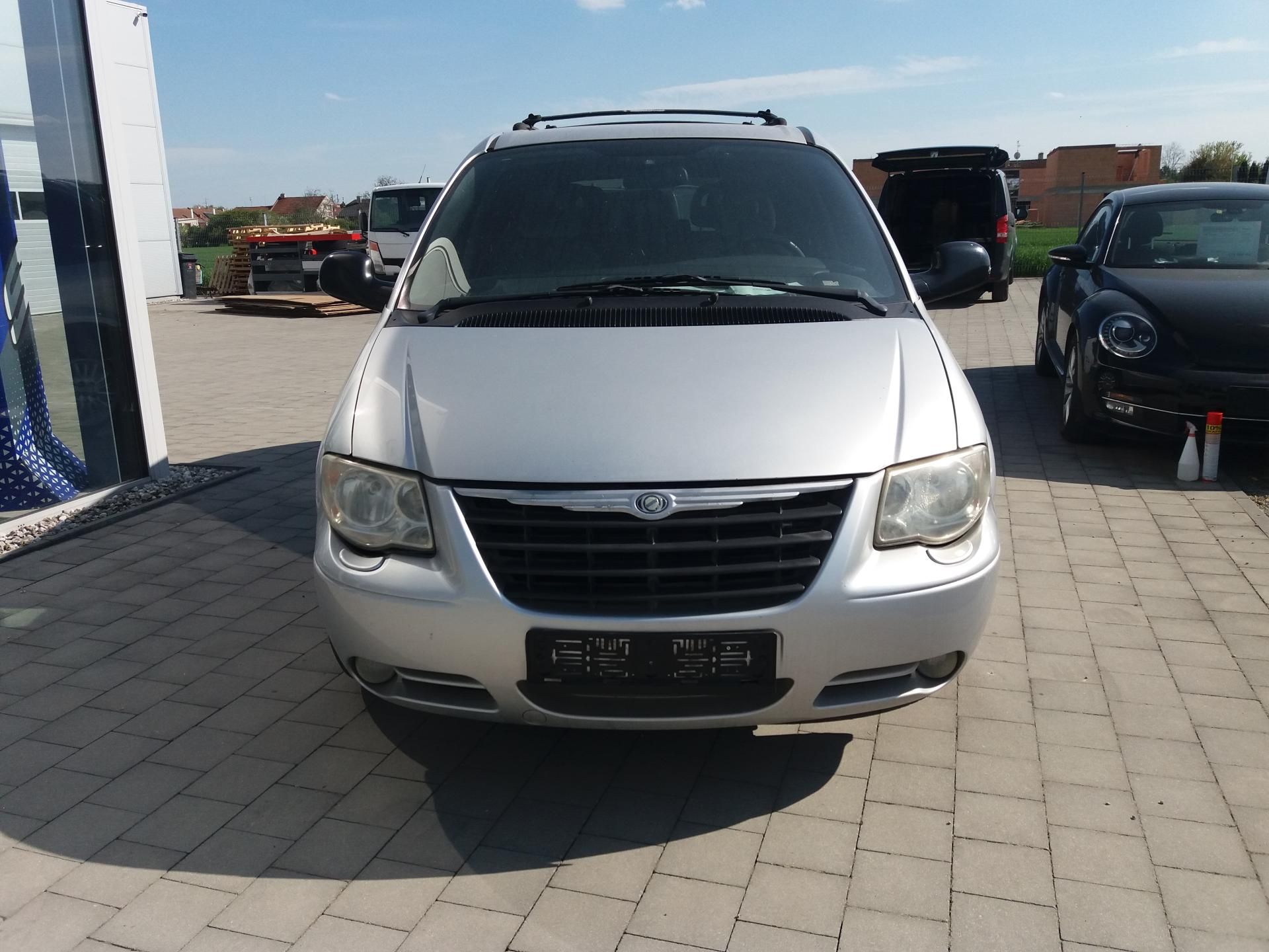 Chrysler Grand Voyager, 2.8 CRD,110kW,AUTOMAT,7.MÍST!! - fotka 2