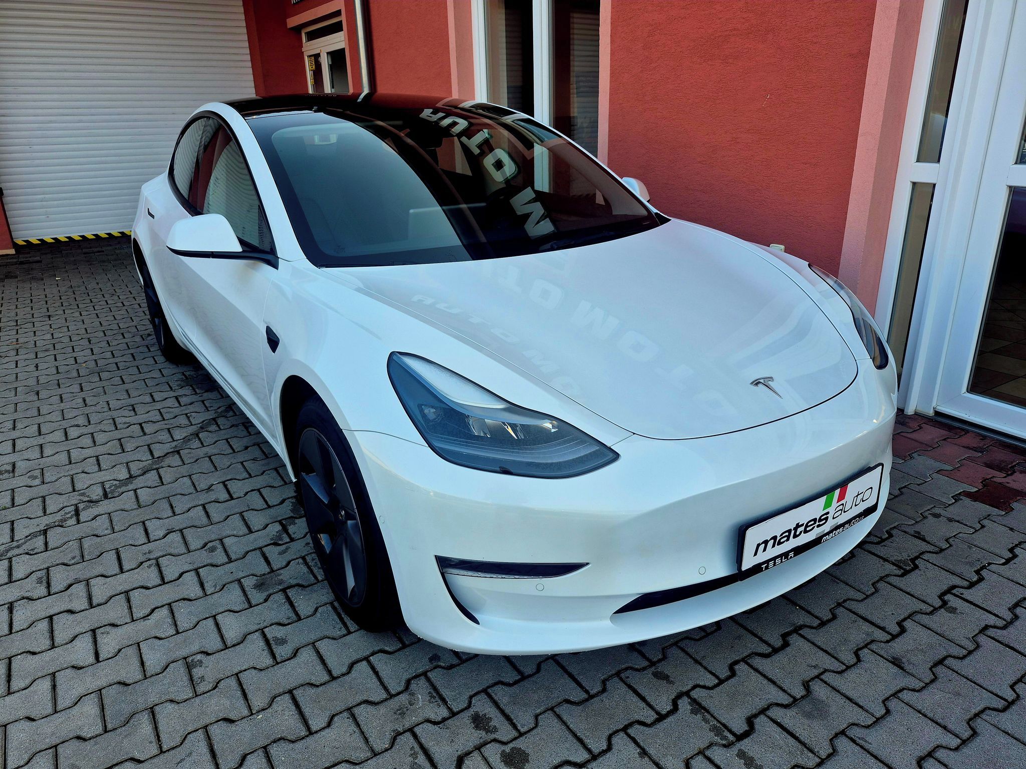 Tesla Model 3, Long Range, Dual Motor, 366 kW - fotka 4