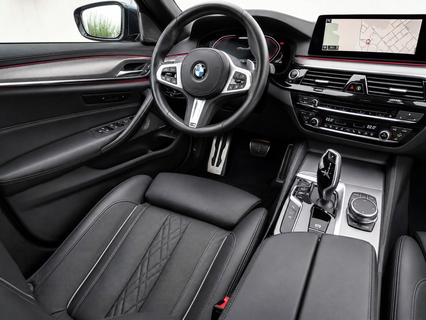 BMW Řada 5, M550d x-Drive B&W LASER PANO - fotka 4
