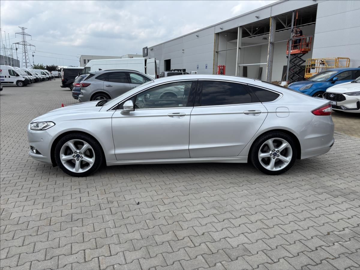 Ford Mondeo, 1,5 EcoBoost 121kW Titanium - fotka 2