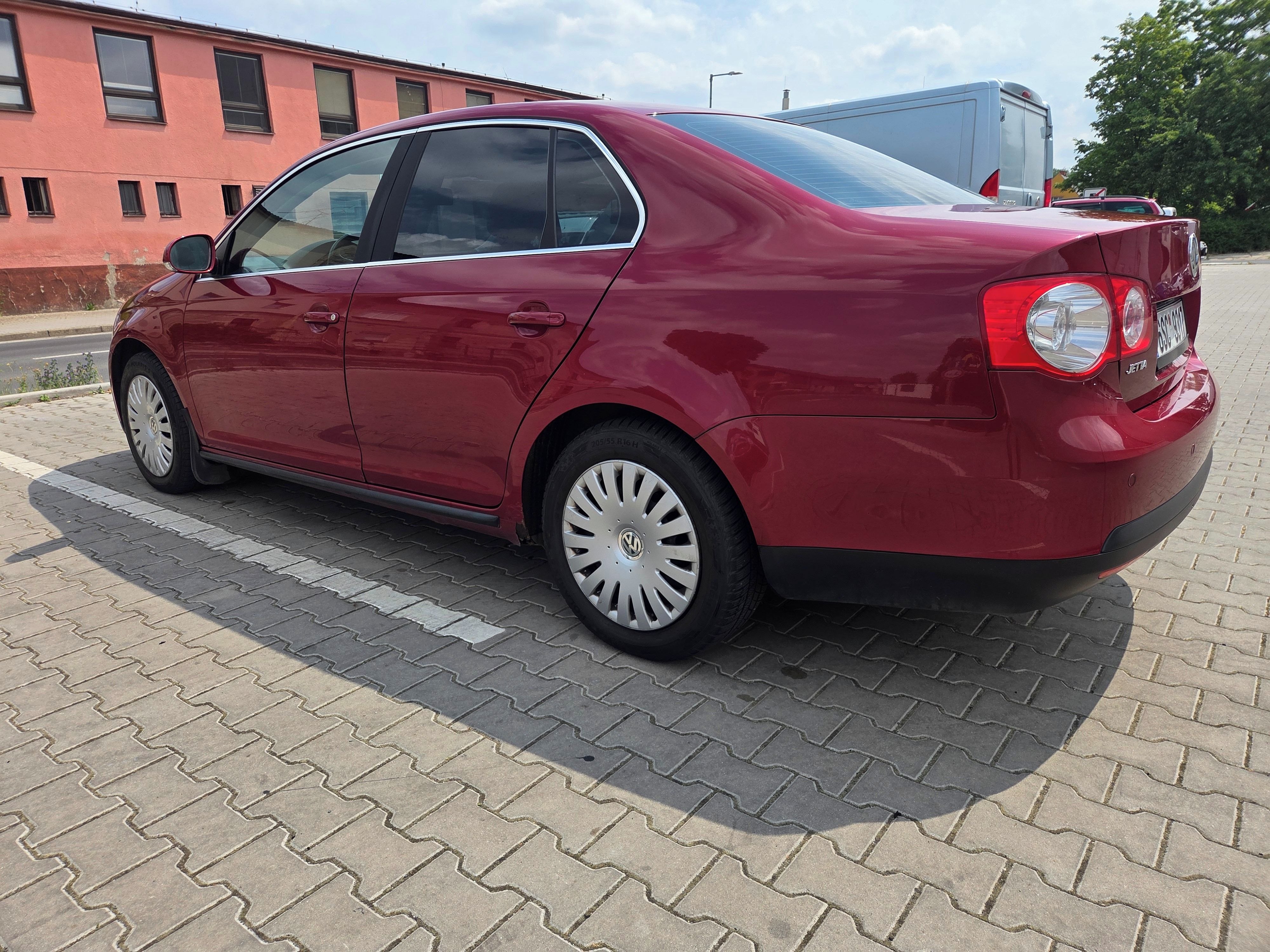 Volkswagen Jetta, 1.6TSI,Klima, 6kvlt, STK 04/27 - fotka 6