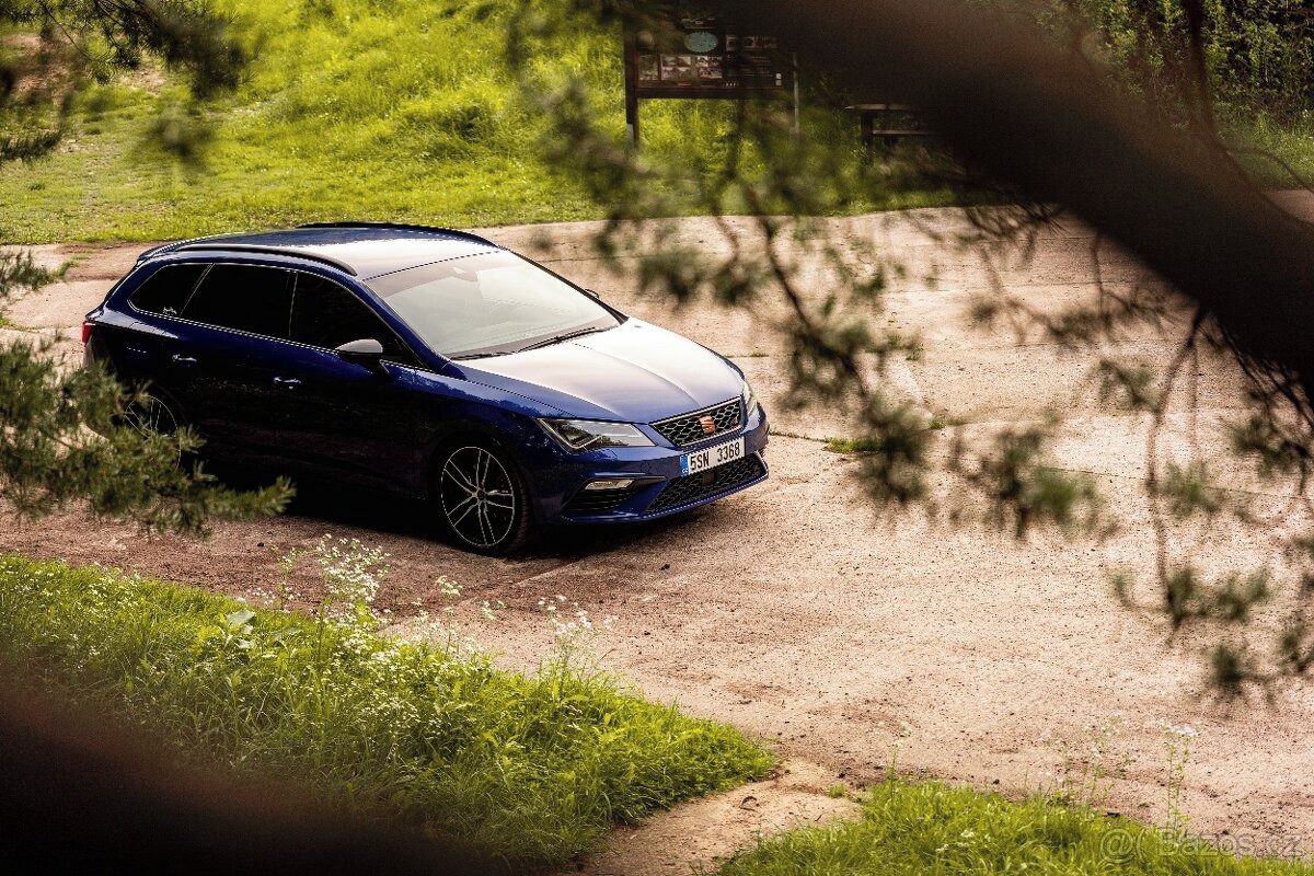 Seat Leon, 2.0 TSI 221kW DSG Cupra 4Drive - fotka 3