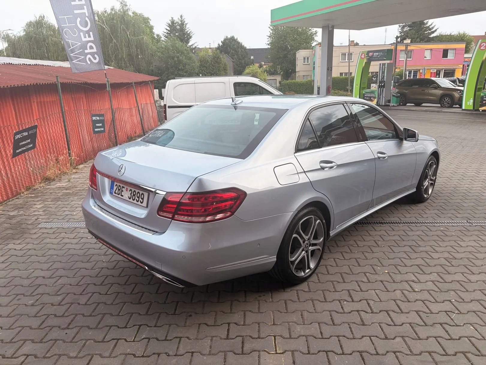 Mercedes-Benz Třídy E, Mercedes-Benz E 220 CDI - ČR - fotka 5