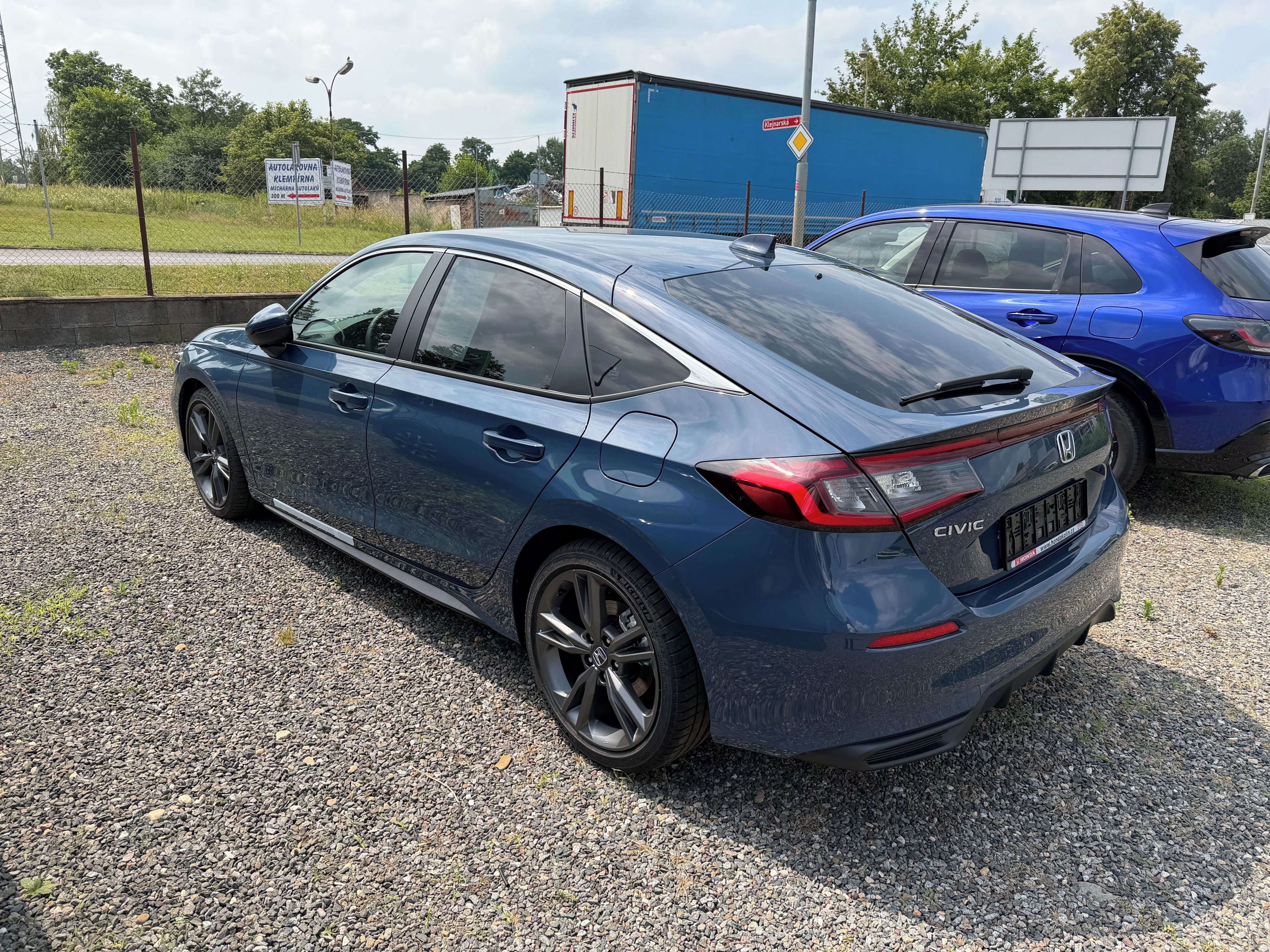 Honda Civic, 2,0 Elegance e:HEV - fotka 4