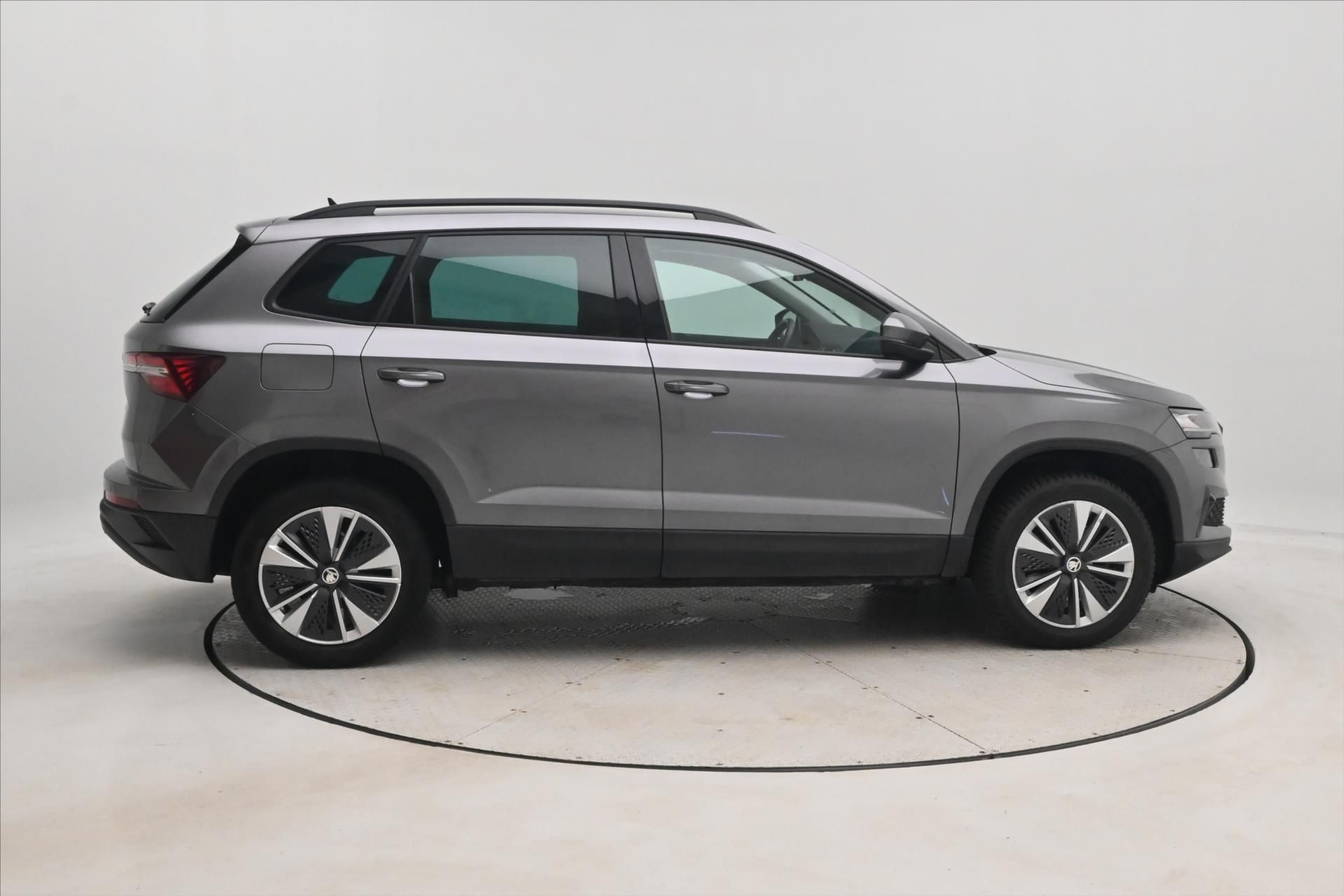 Škoda Karoq, 2,0 TDI 85kW DSG Ambition VŮZ - fotka 4