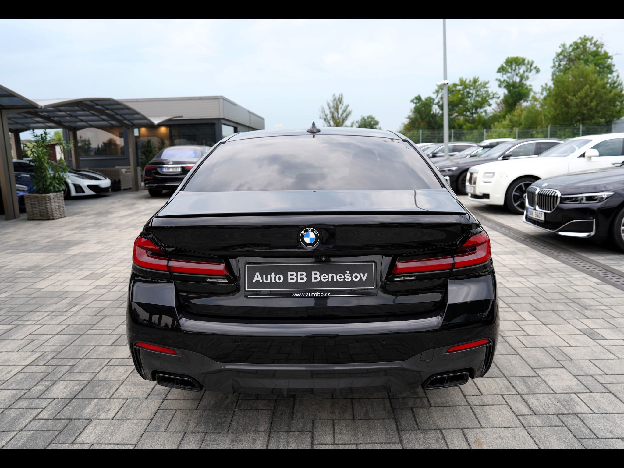 BMW Řada 5, M550i xDrive/Lasery,HUD/530PS - fotka 5