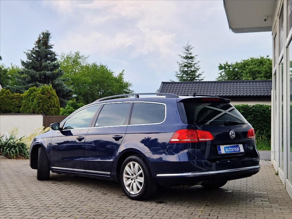 Volkswagen Passat, 2,0 TDi 103kW KAMERA NAVI +ZIM - fotka 3