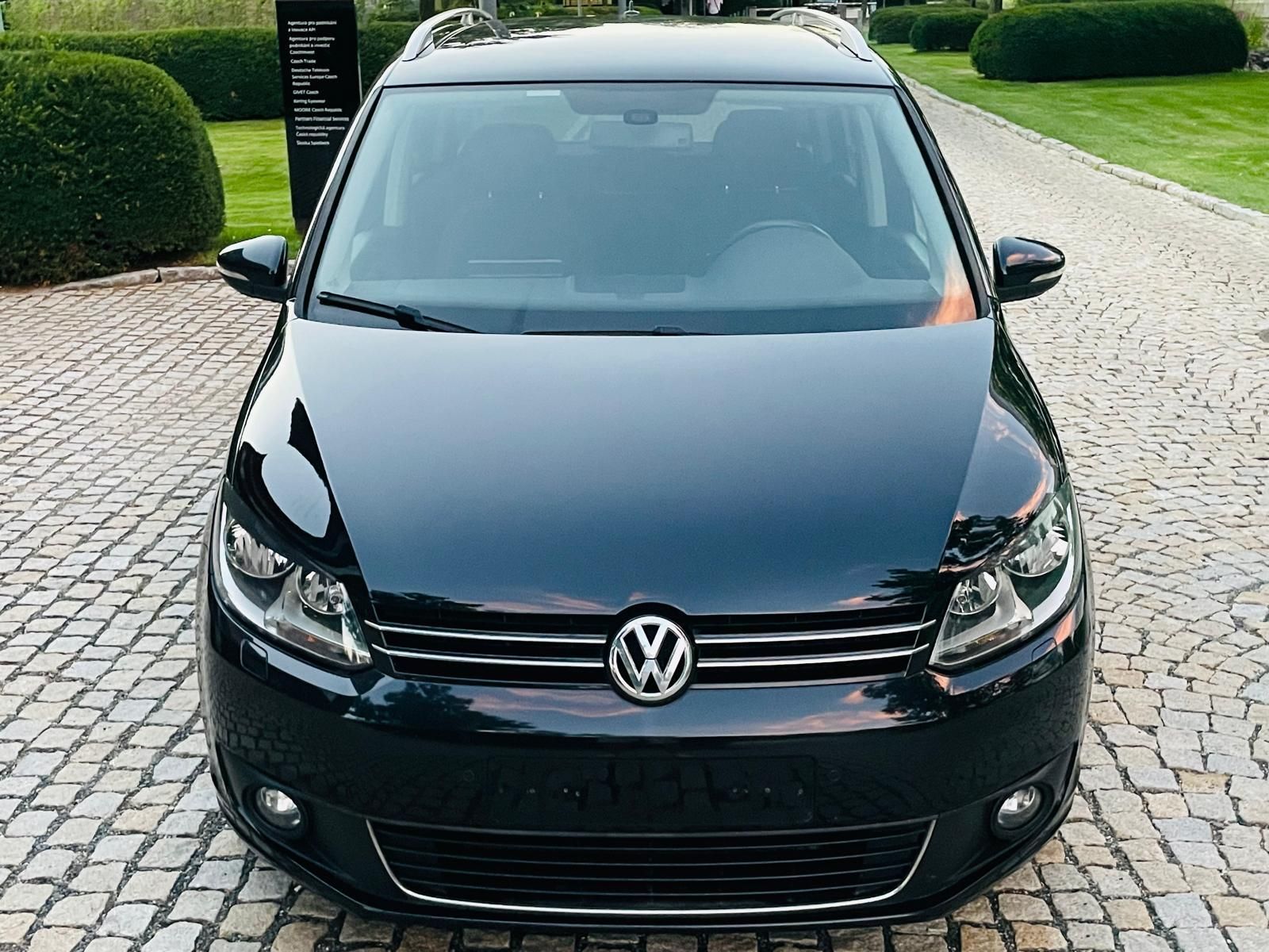 Volkswagen Touran, 2.0TDI MANUÁL SENZORY VÝHŘEV - fotka 5