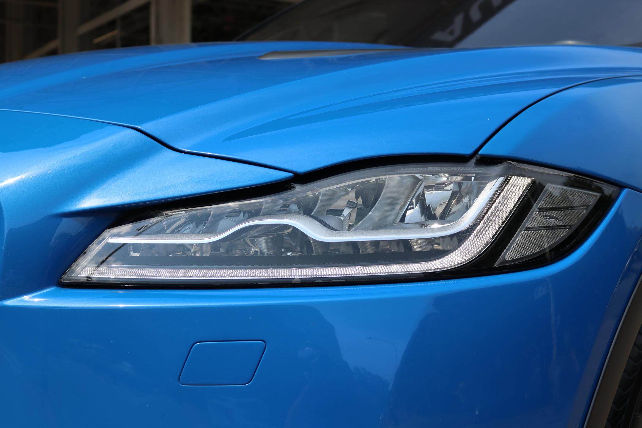 Jaguar F-Pace, SVR 5.0 V8 AWD 405kW DPH - fotka 4